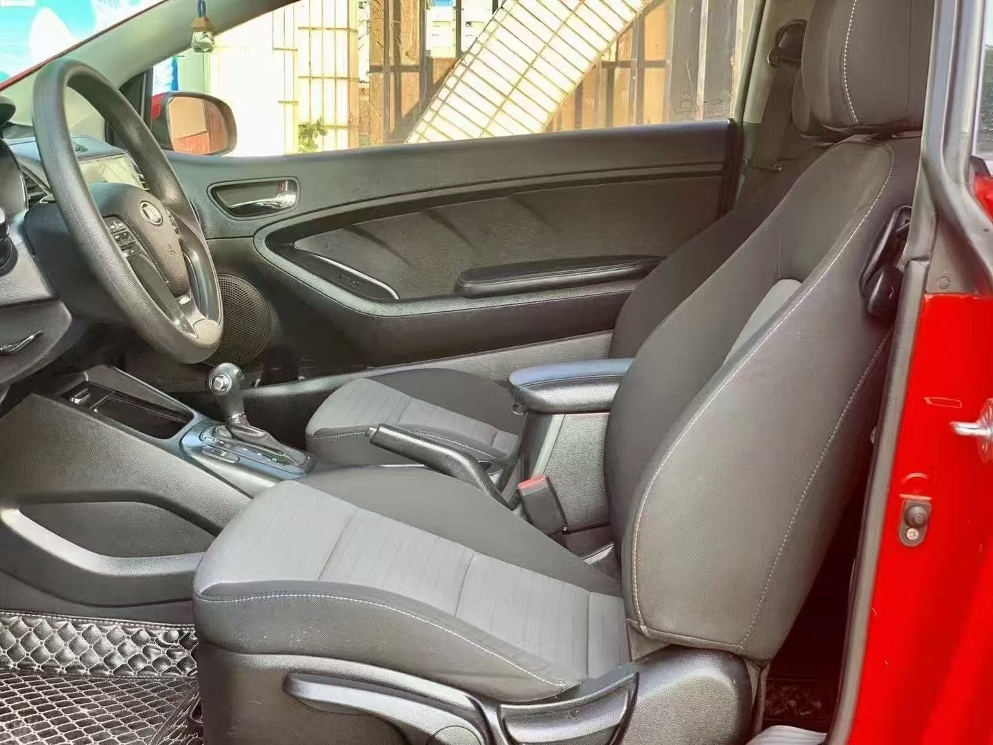 起亚 速迈 2015 汽车图片 #9