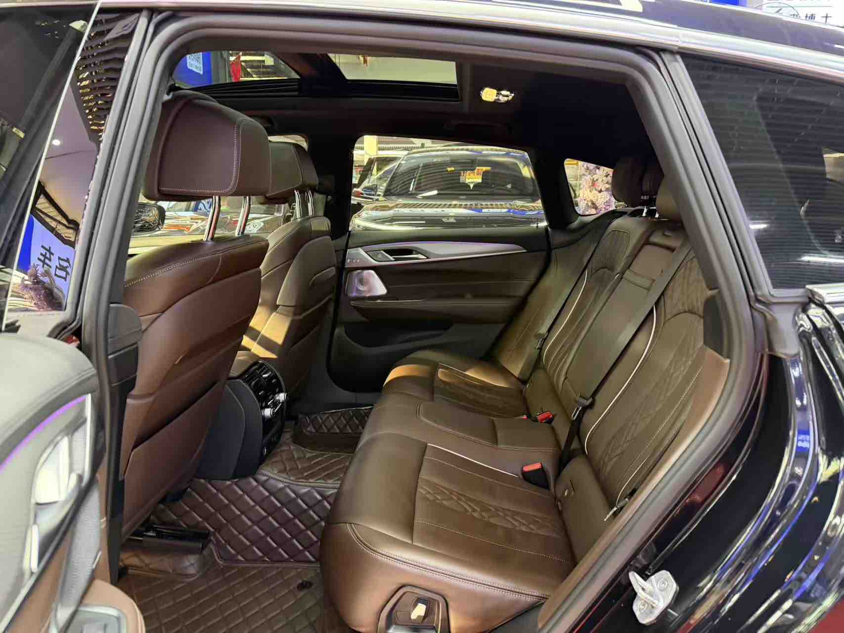 BMW 6 Series GT 2019 car image #9