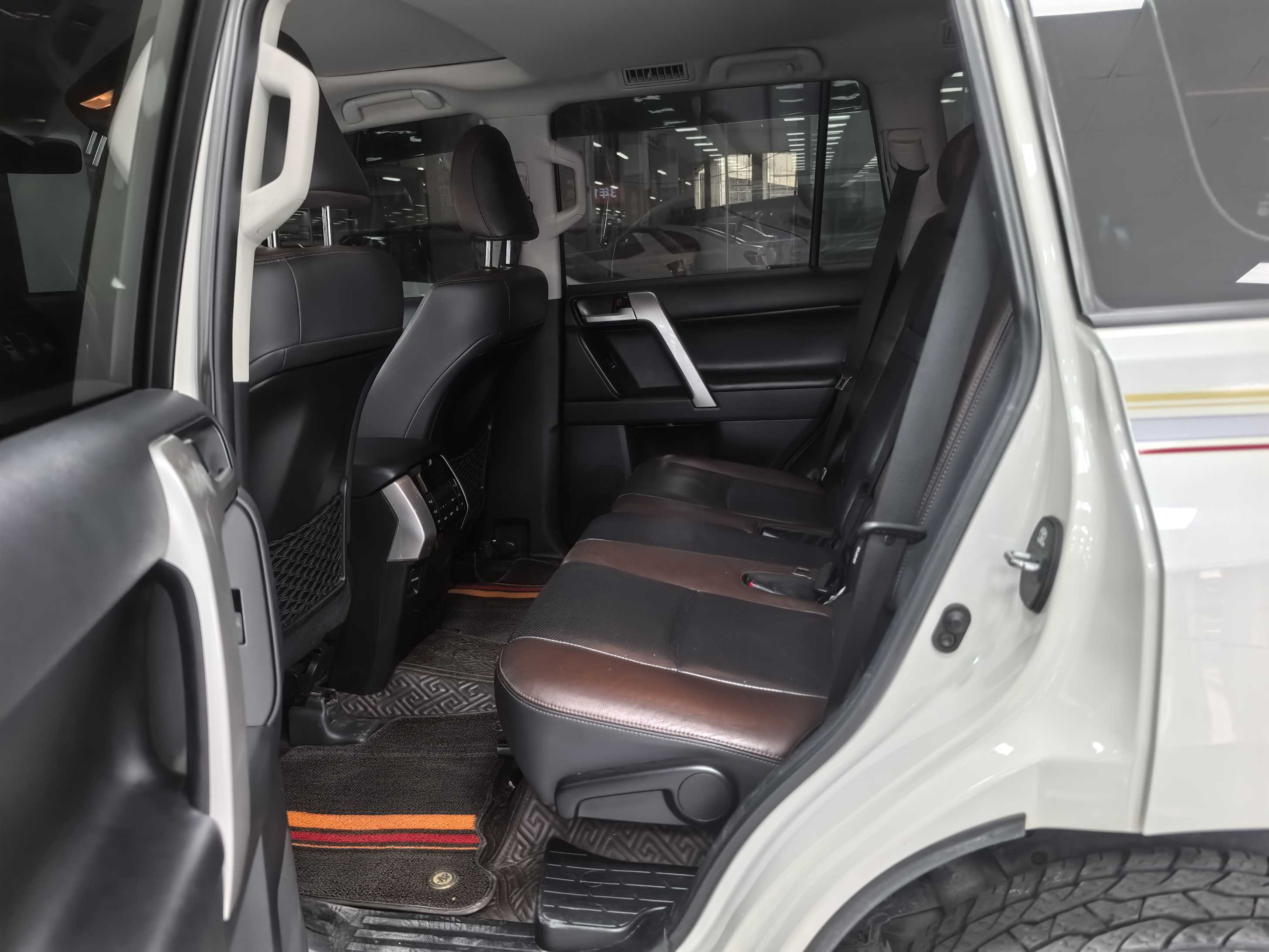 Toyota Land Cruiser Prado 2020 #9 Toyota Land Cruiser Prado 2020 car image #9
