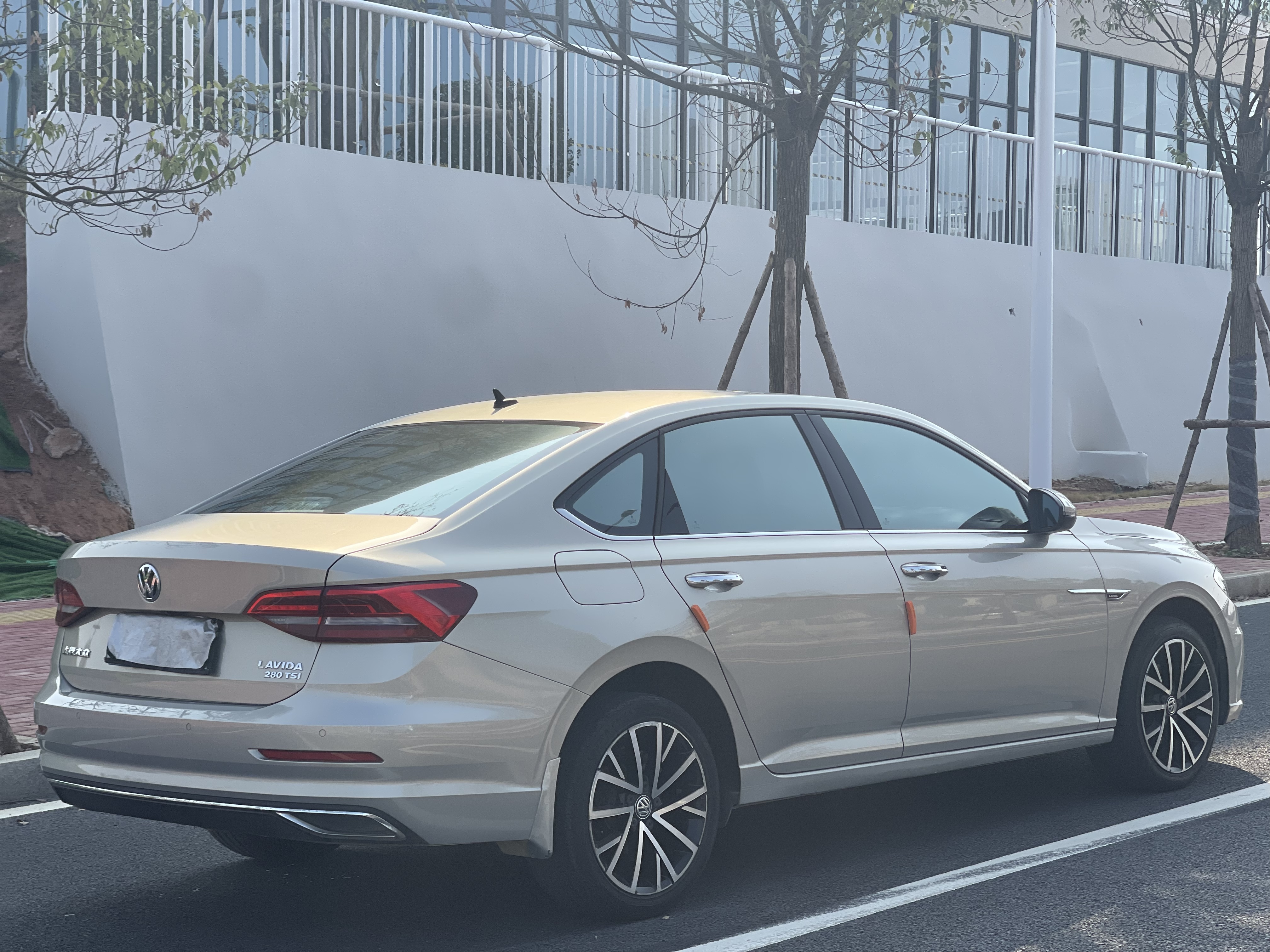 Volkswagen Lavida 2019 #9 Volkswagen Lavida 2019 car image #9