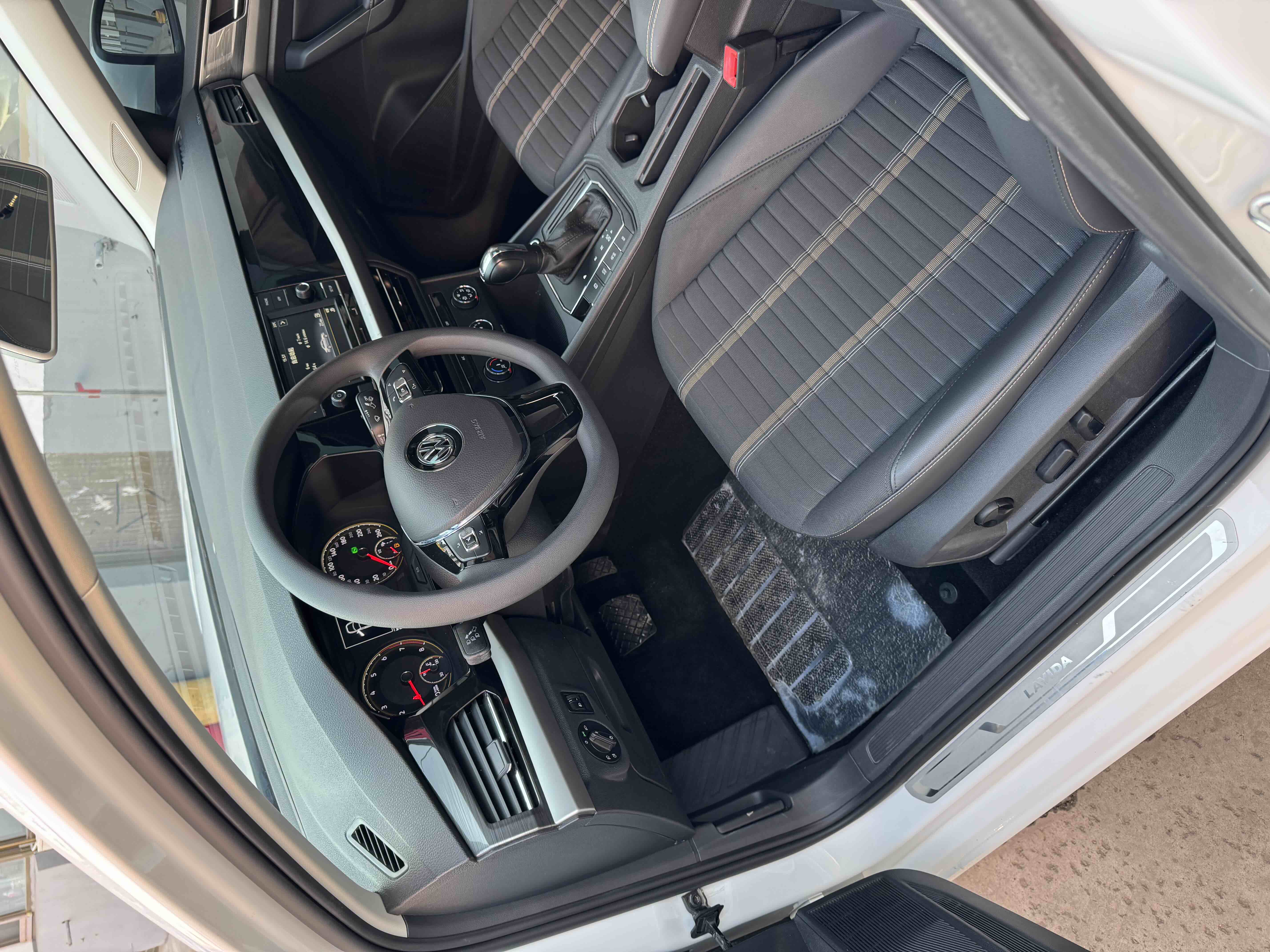 Volkswagen Lavida 2019 #9 Volkswagen Lavida 2019 car image #9