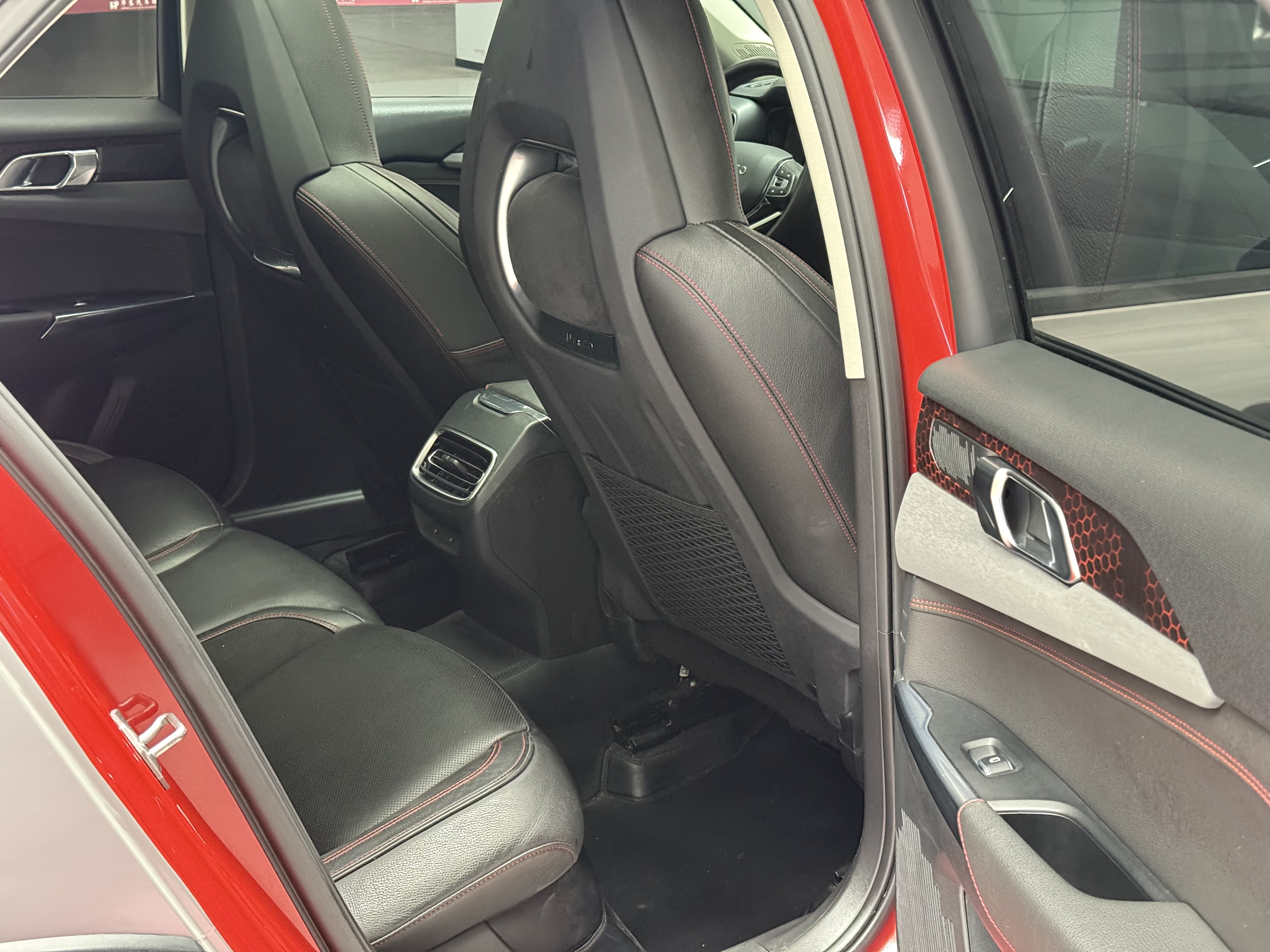 Lynk & Co 02 2019 car image #9