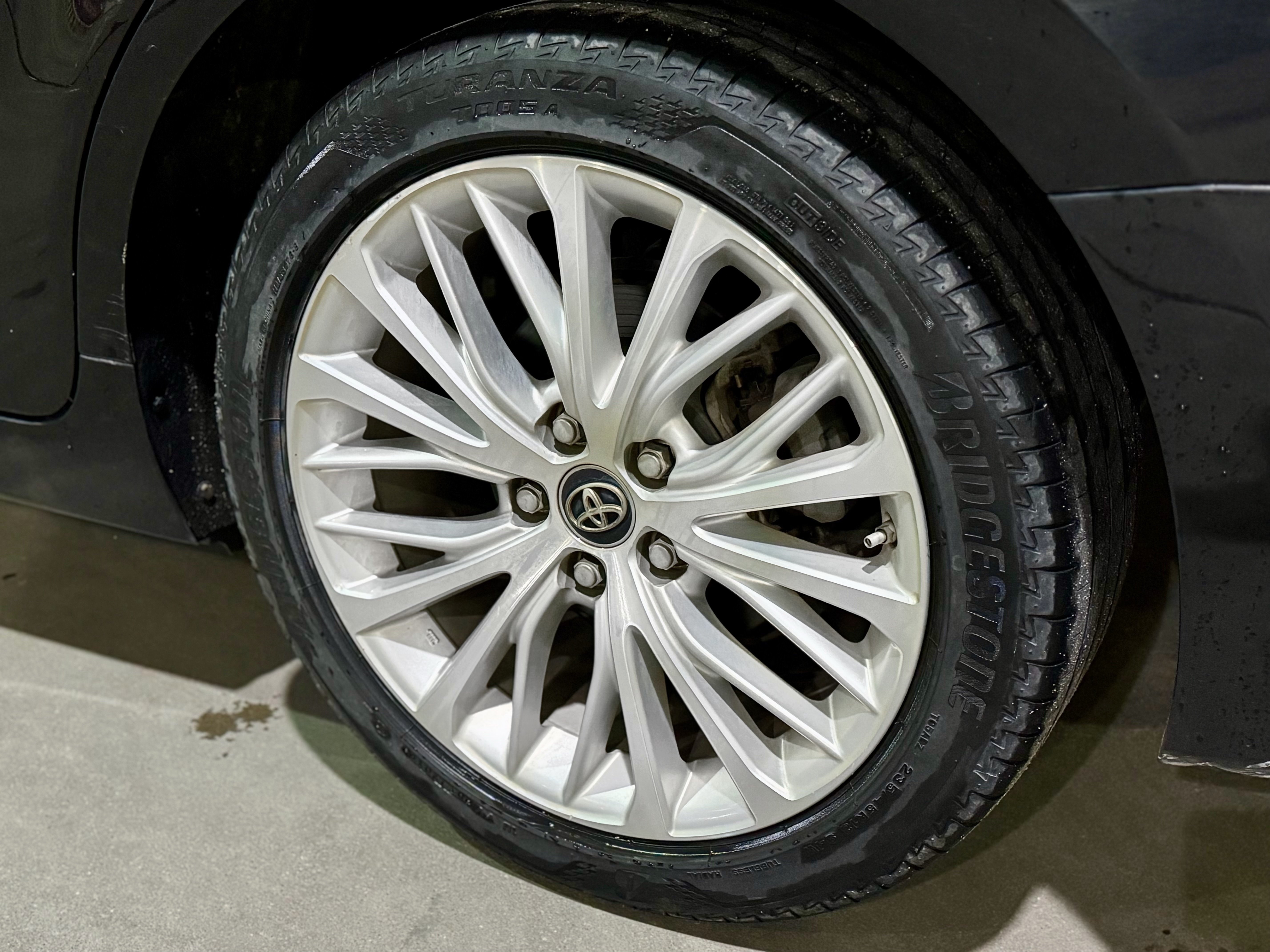 Toyota Camry 2019 car image #9
