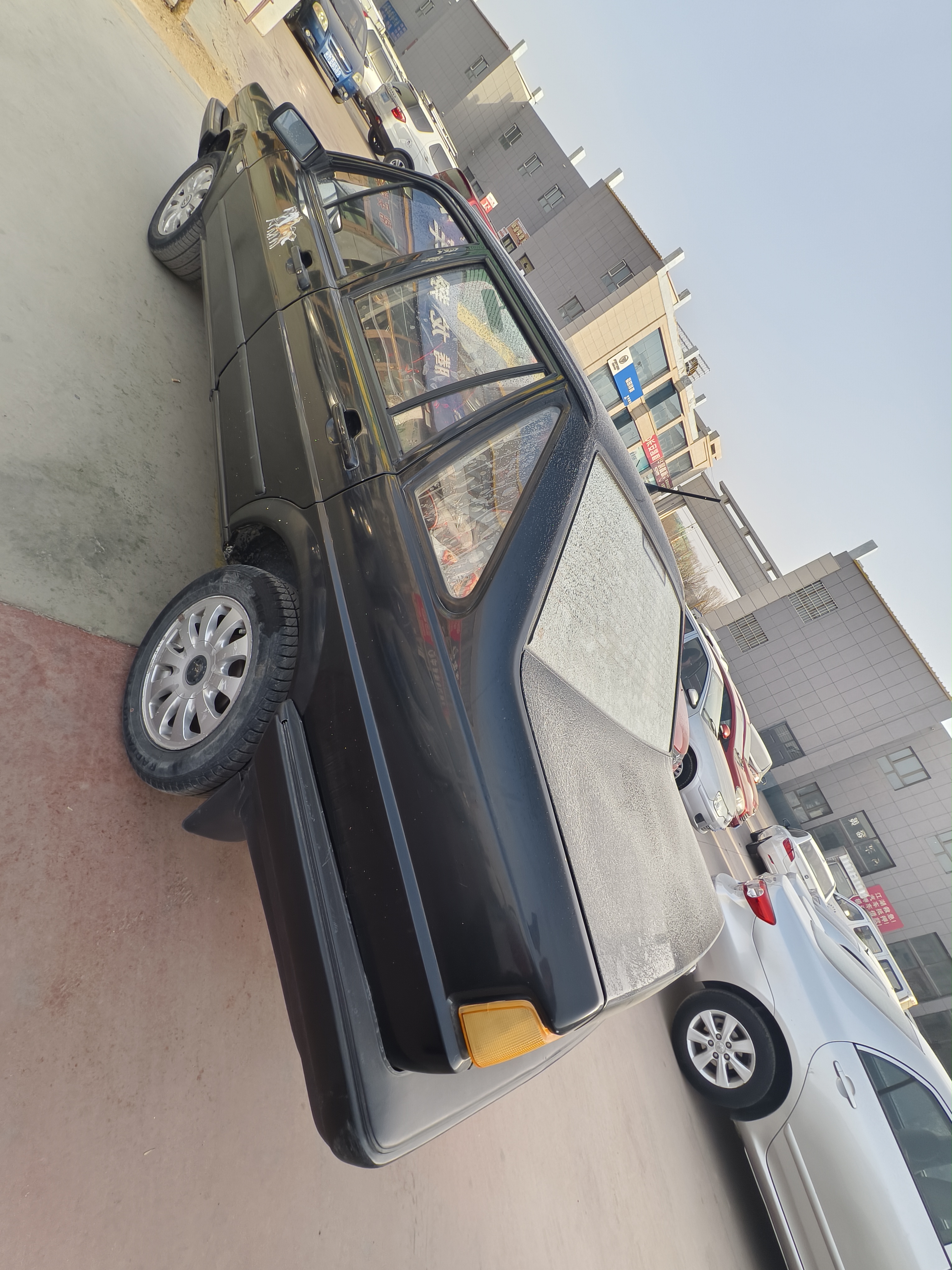 2013 car image #9