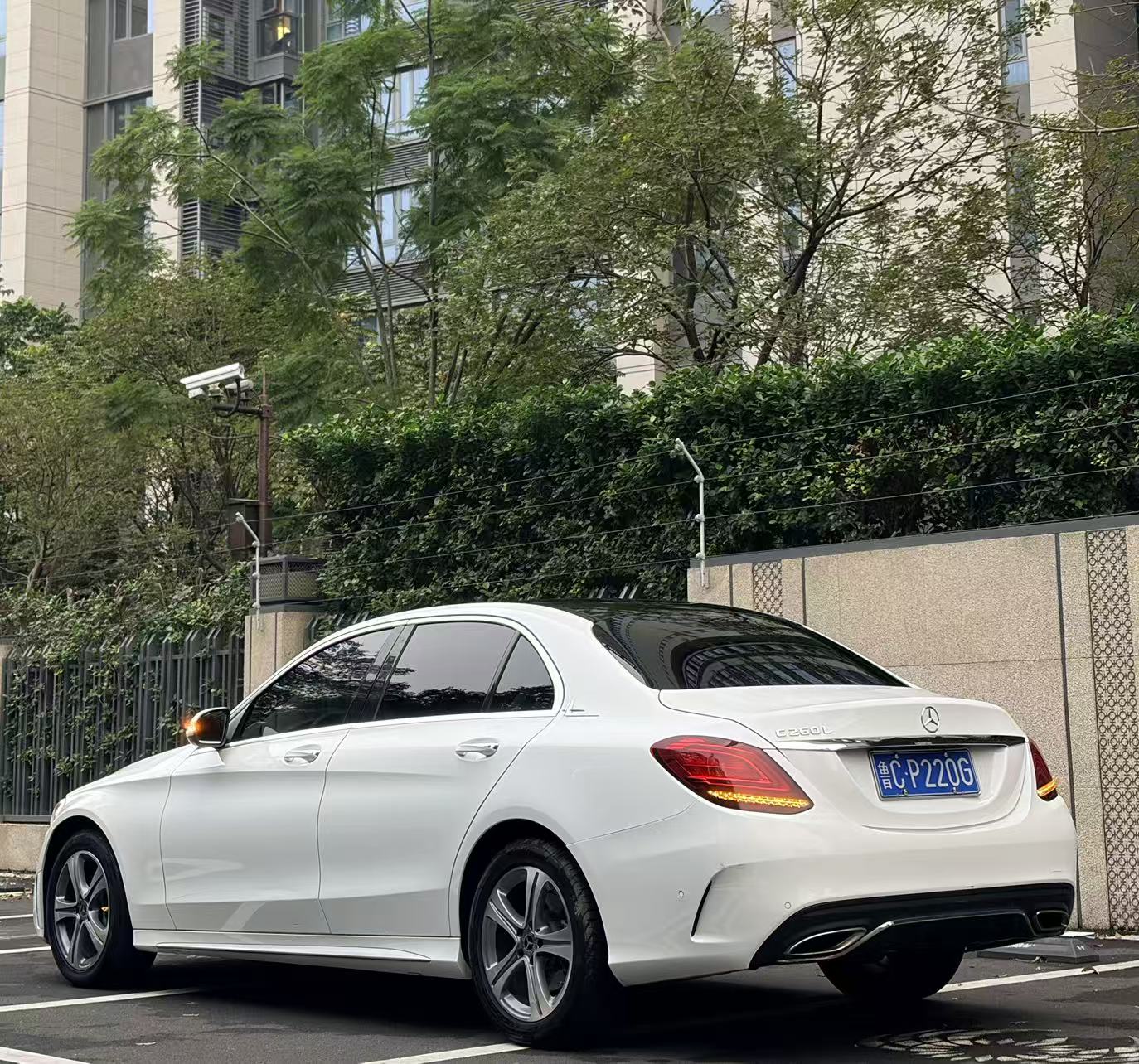 Mercedes-Benz C Class 2018 car image #9
