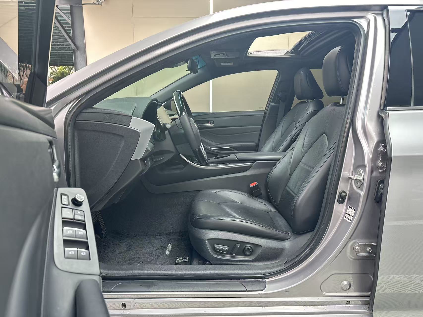 Toyota Avalon 2020 car image #9