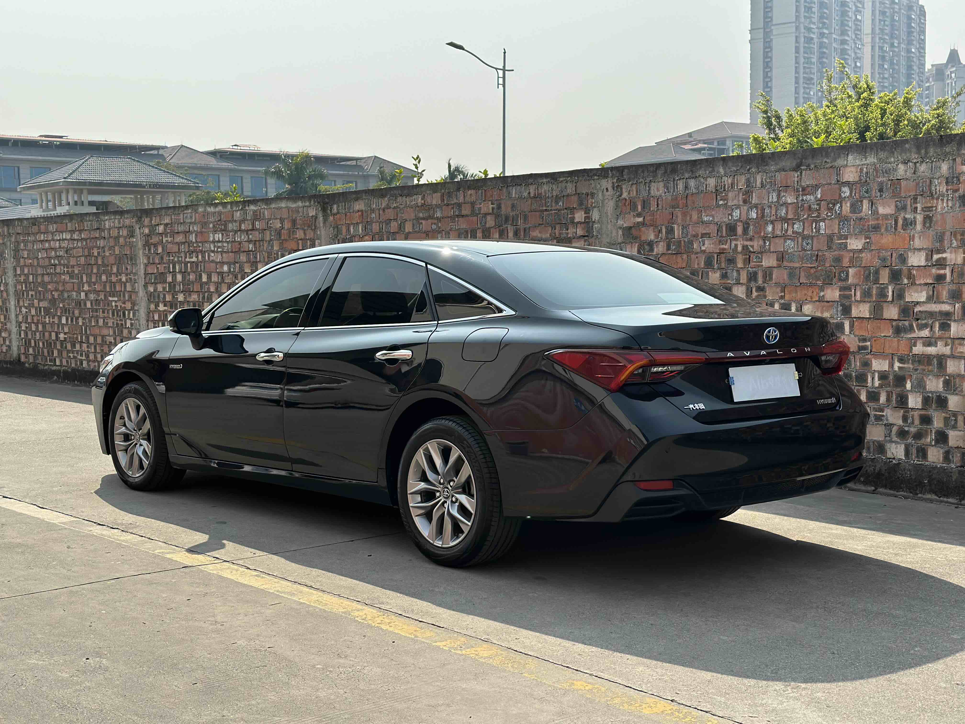 Toyota Avalon 2021 car image #9