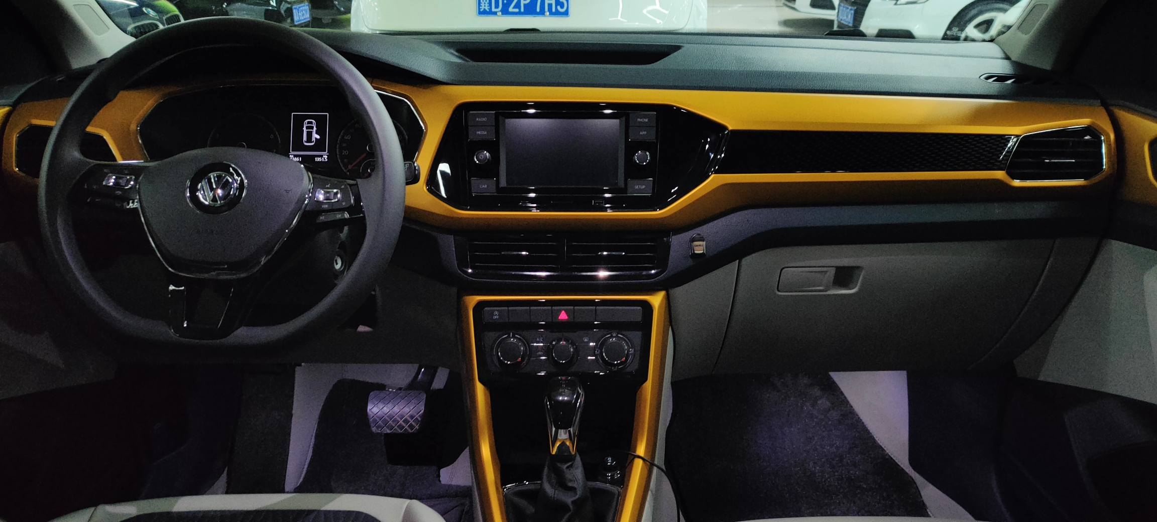 Volkswagen T-Cross 2020 #9 Volkswagen T-Cross 2020 car image #9