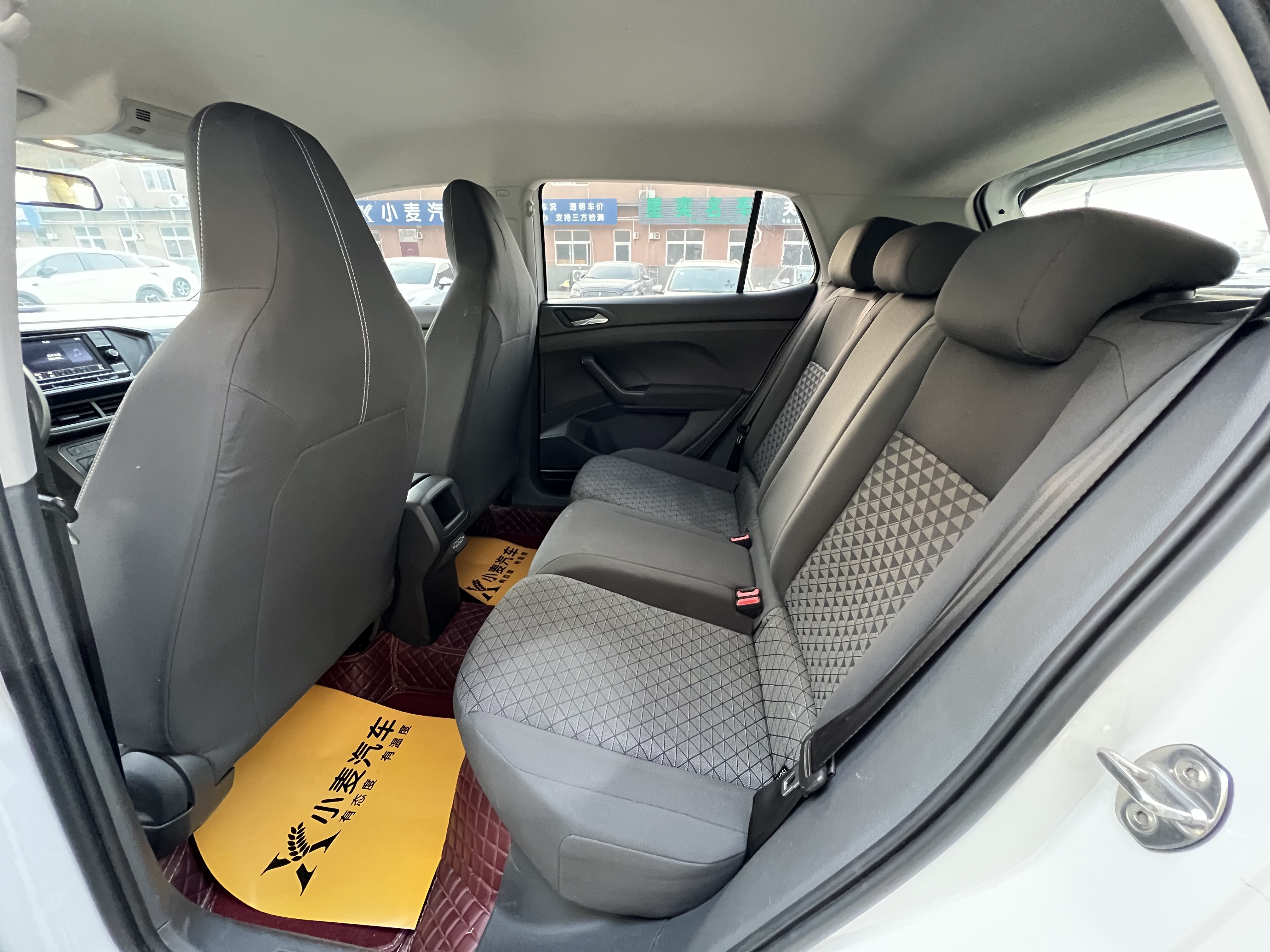 Volkswagen T-Cross 2020 car image #9