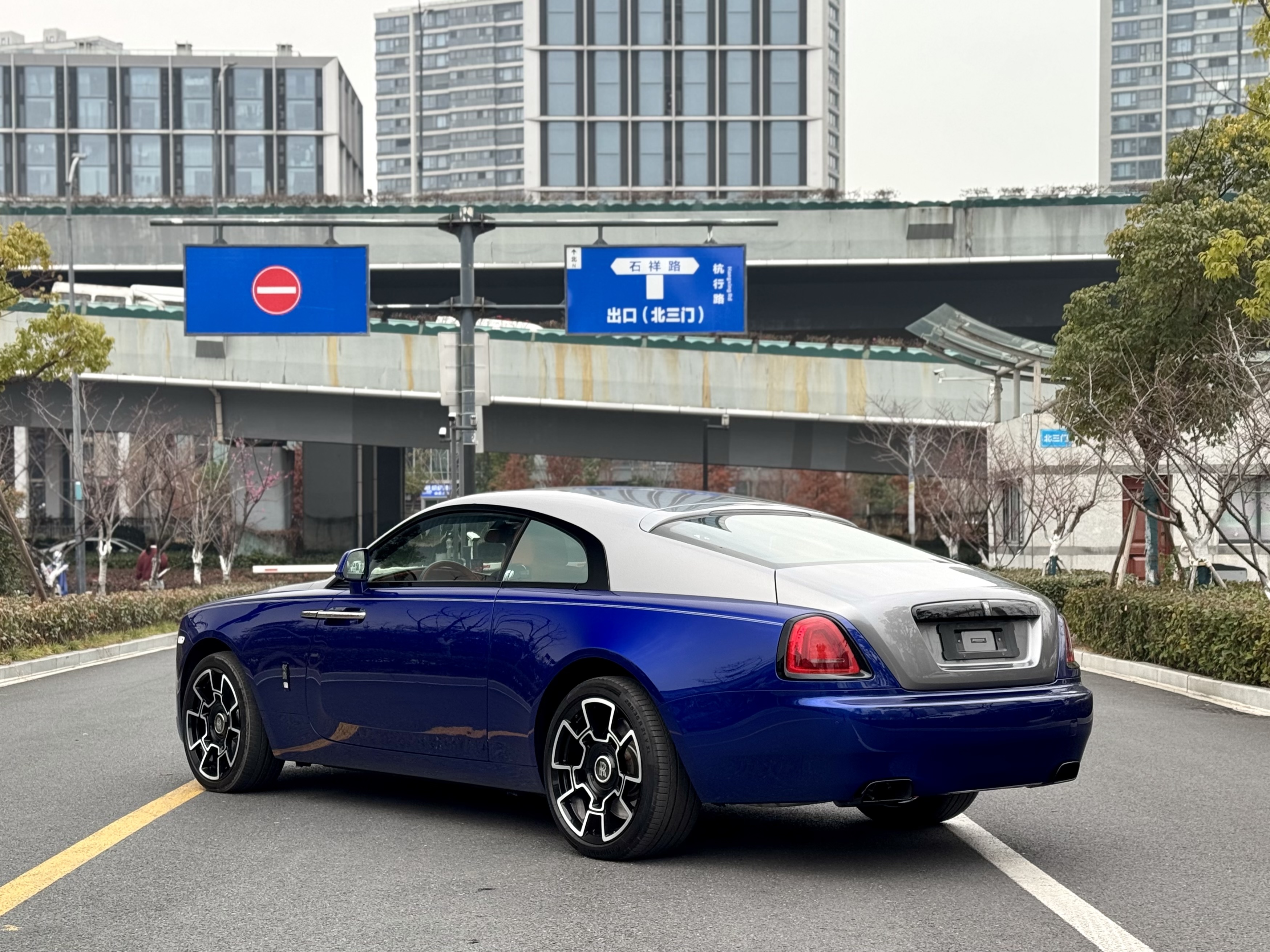 劳斯莱斯 魅影 2019 汽车图片 #9