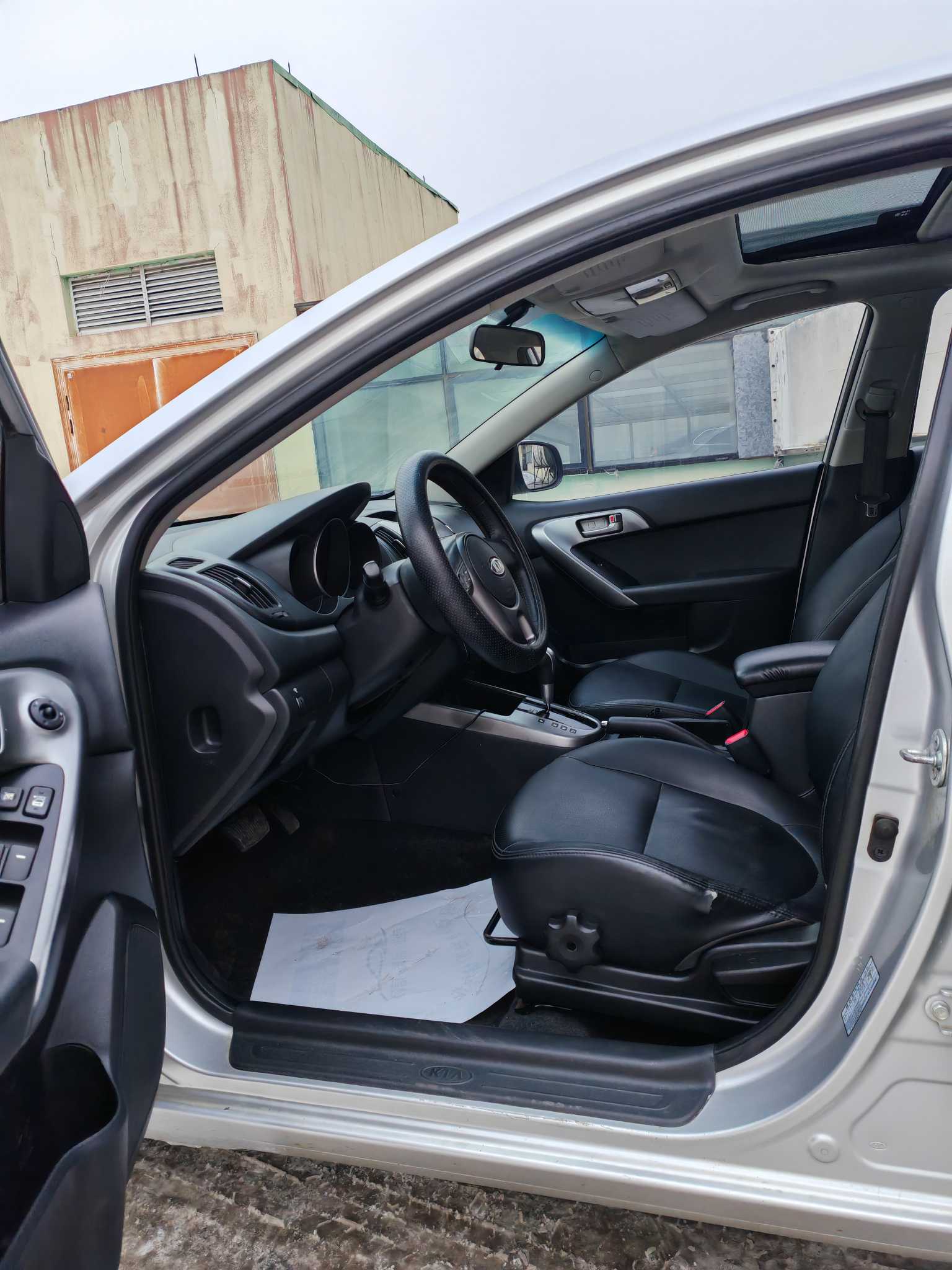 Kia Forte 2009 imagen de coche #9