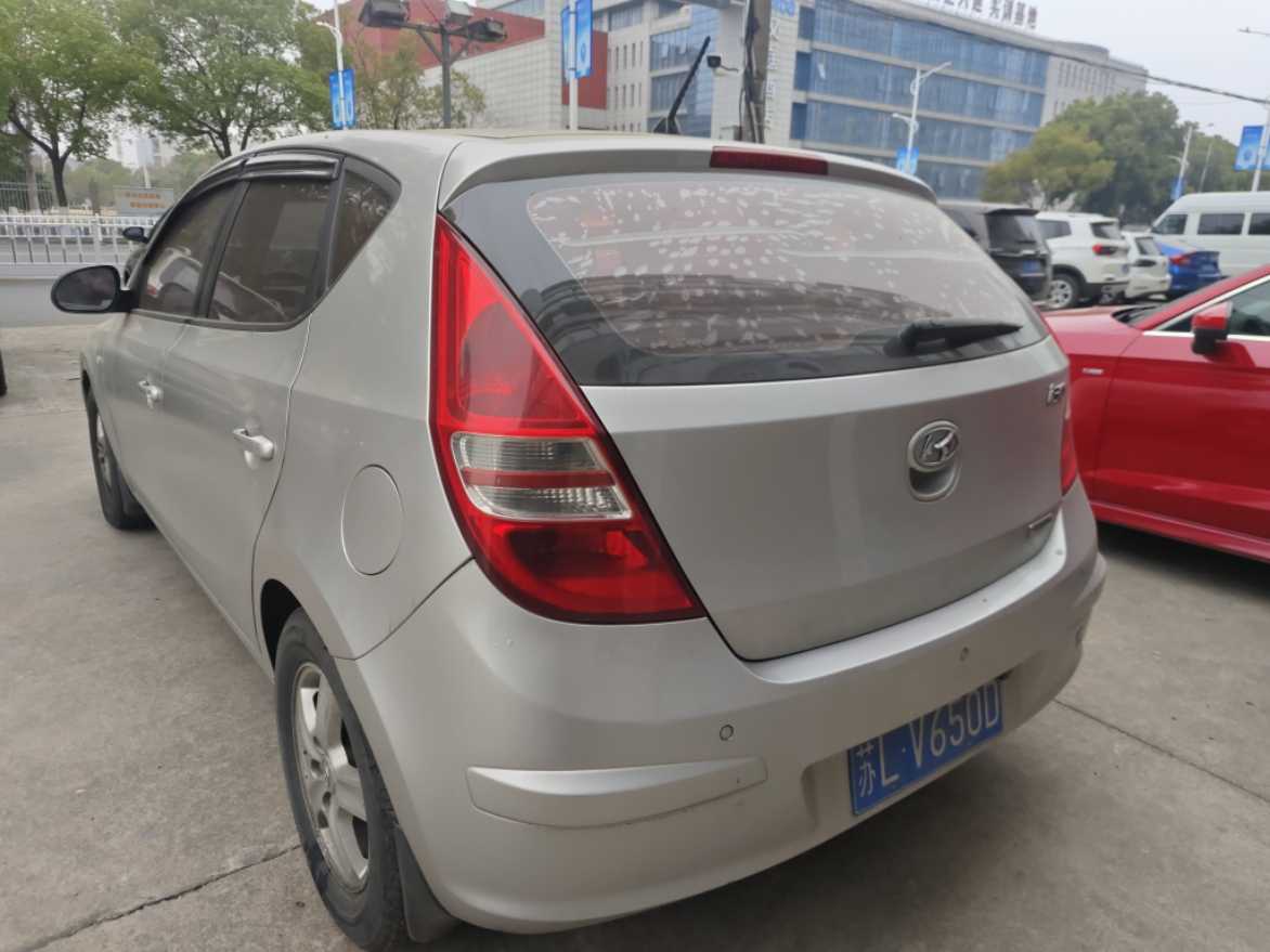 Hyundai i30 2011 #9 Hyundai i30 2011 صورة سيارة #9