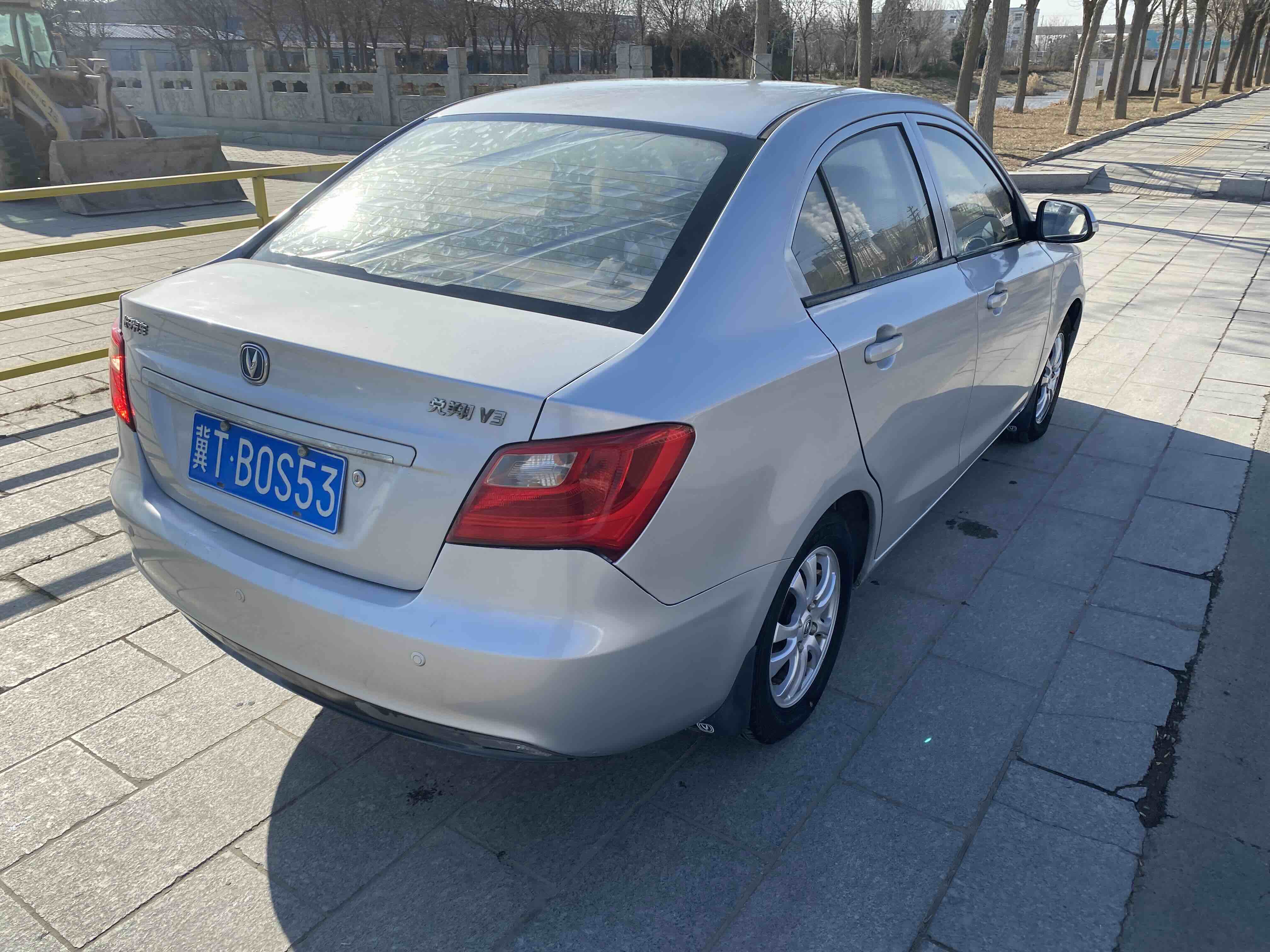 Changan Alsvin V3 2013 #9 Changan Alsvin V3 2013 car image #9