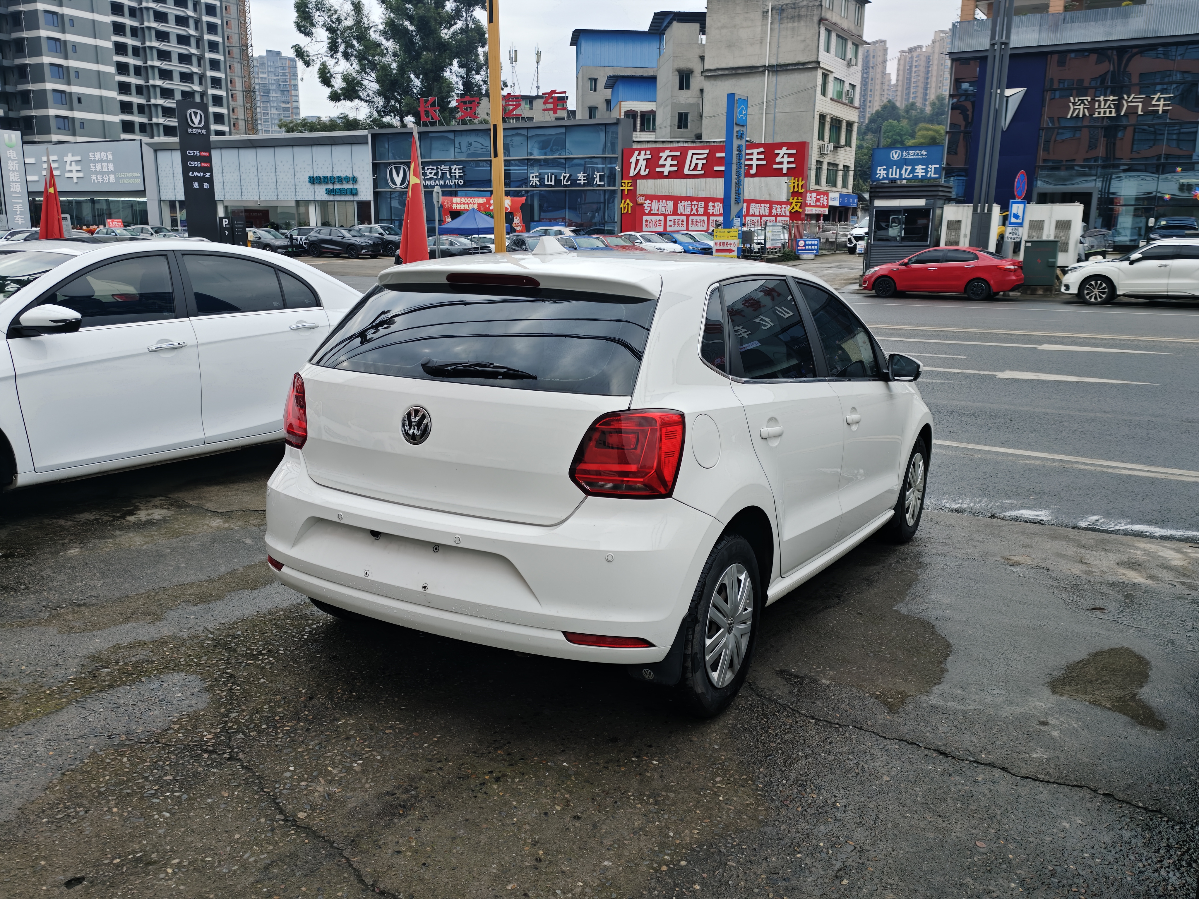 Polo 2016 car image #9
