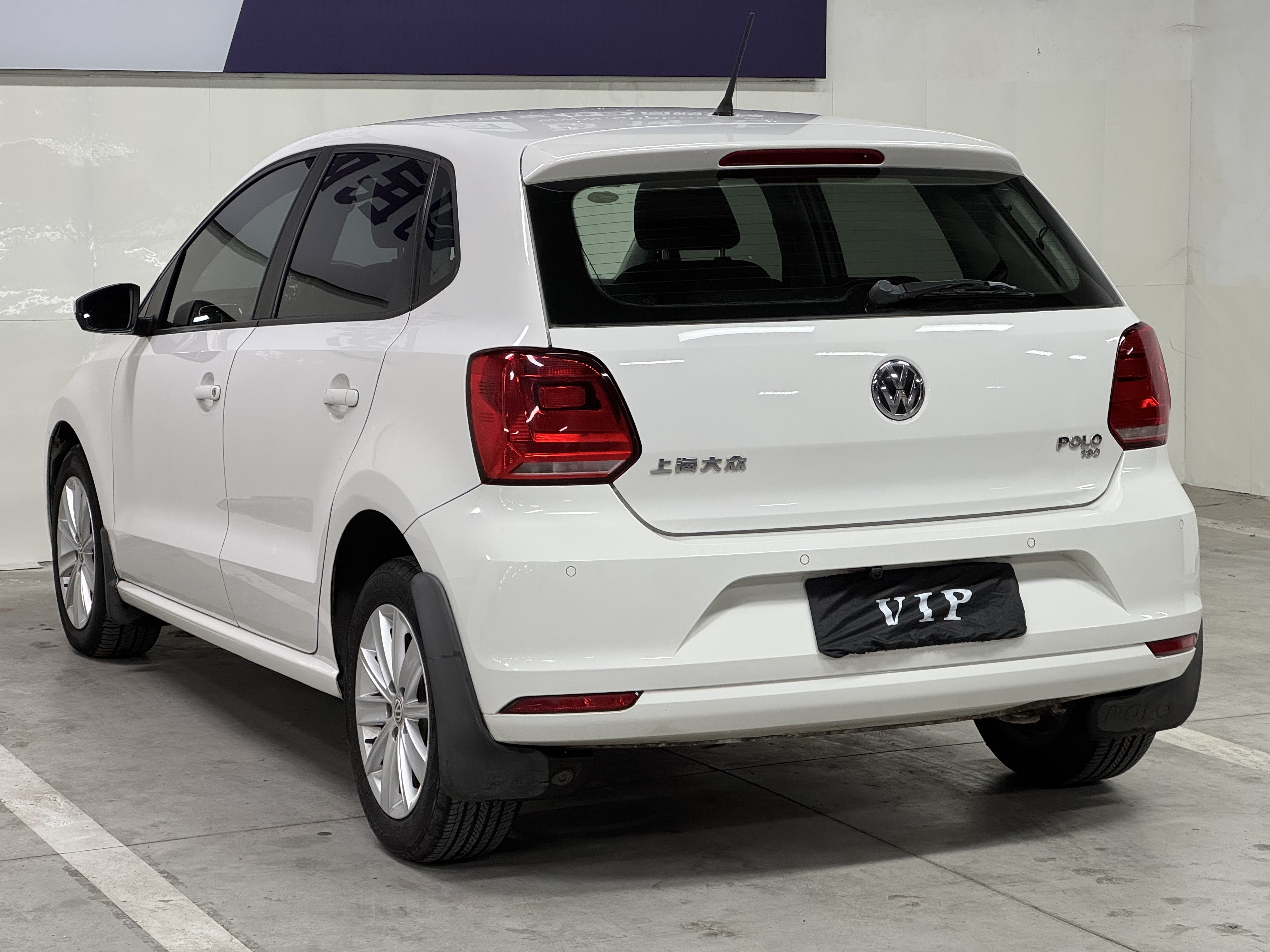 Volkswagen Polo 2016 car image #9