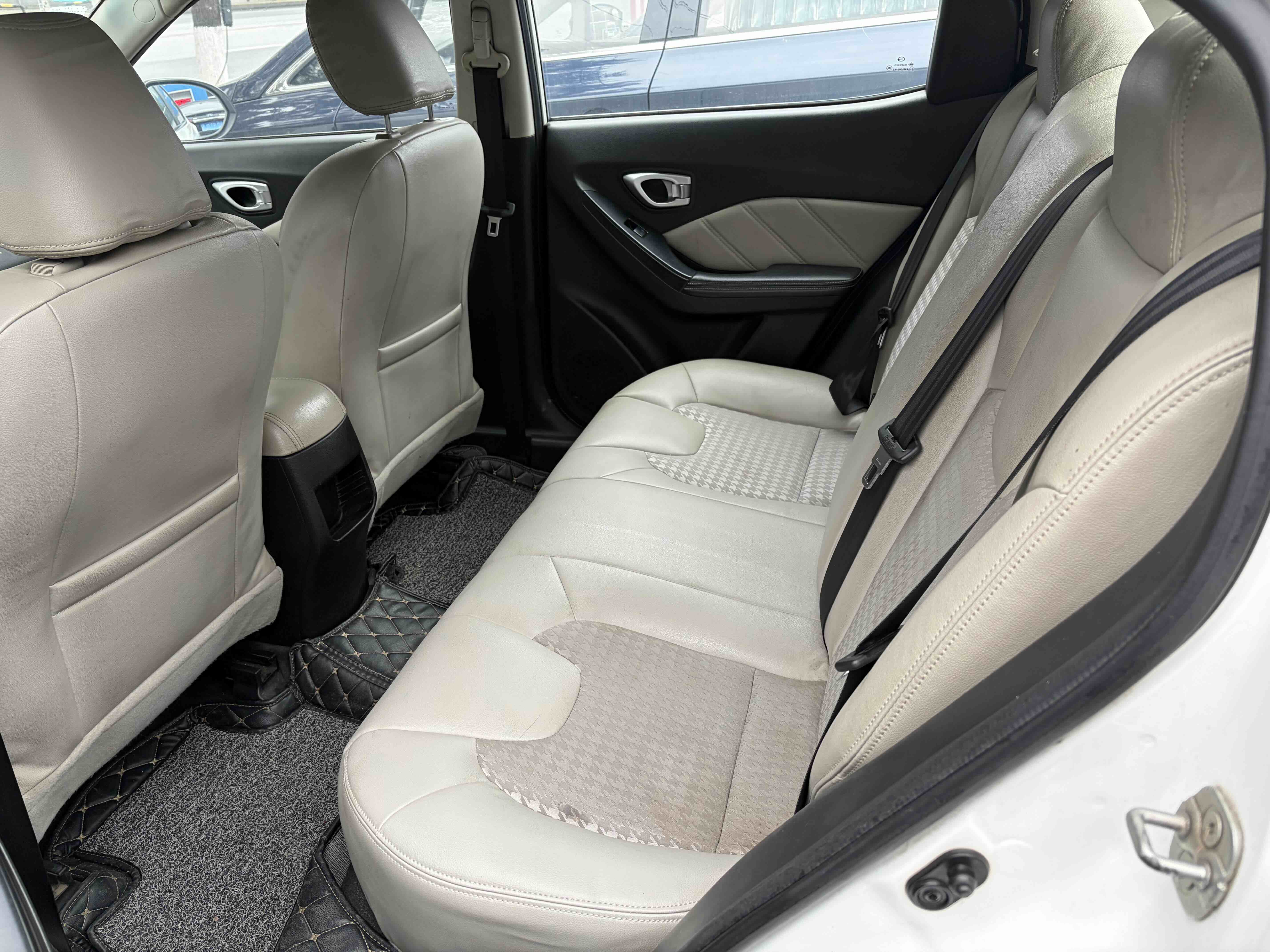 GAC Trumpchi GA3S 2015 #9 GAC Trumpchi GA3S 2015 car image #9