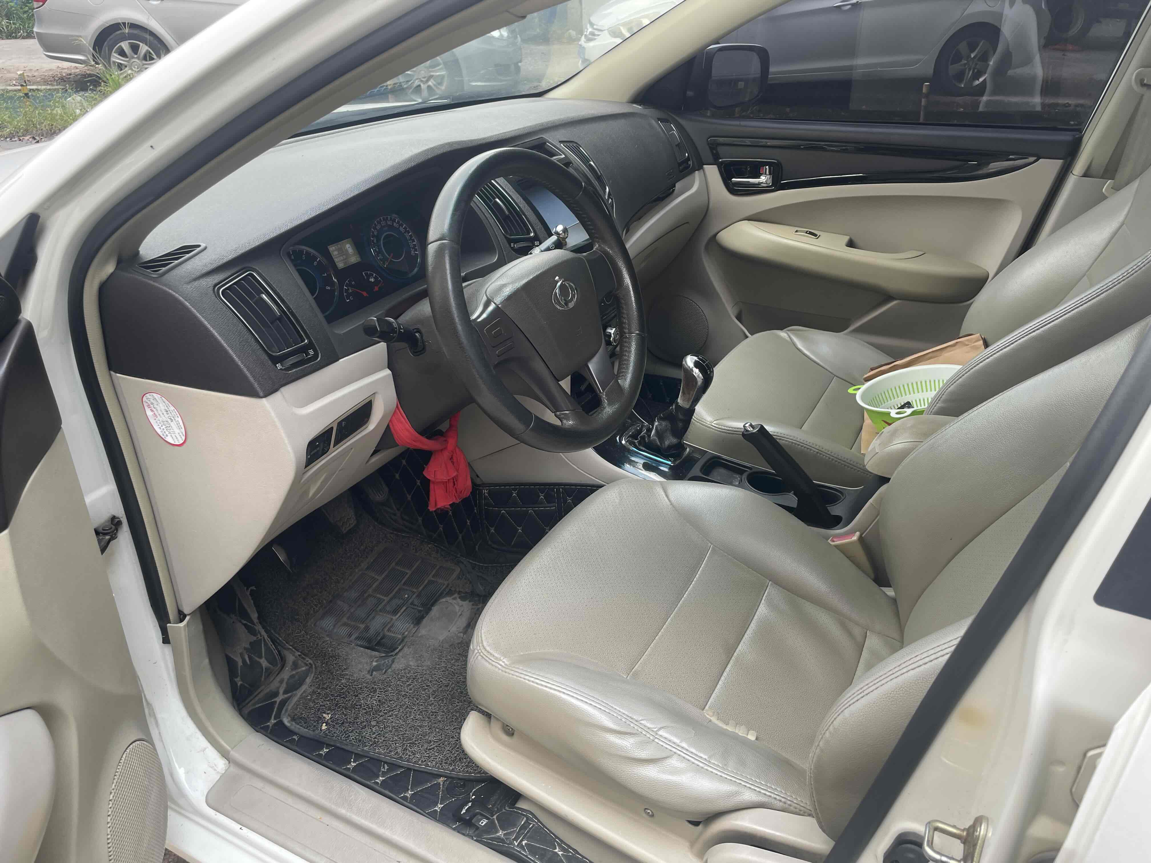 GEELY GC7 2012 car image #9