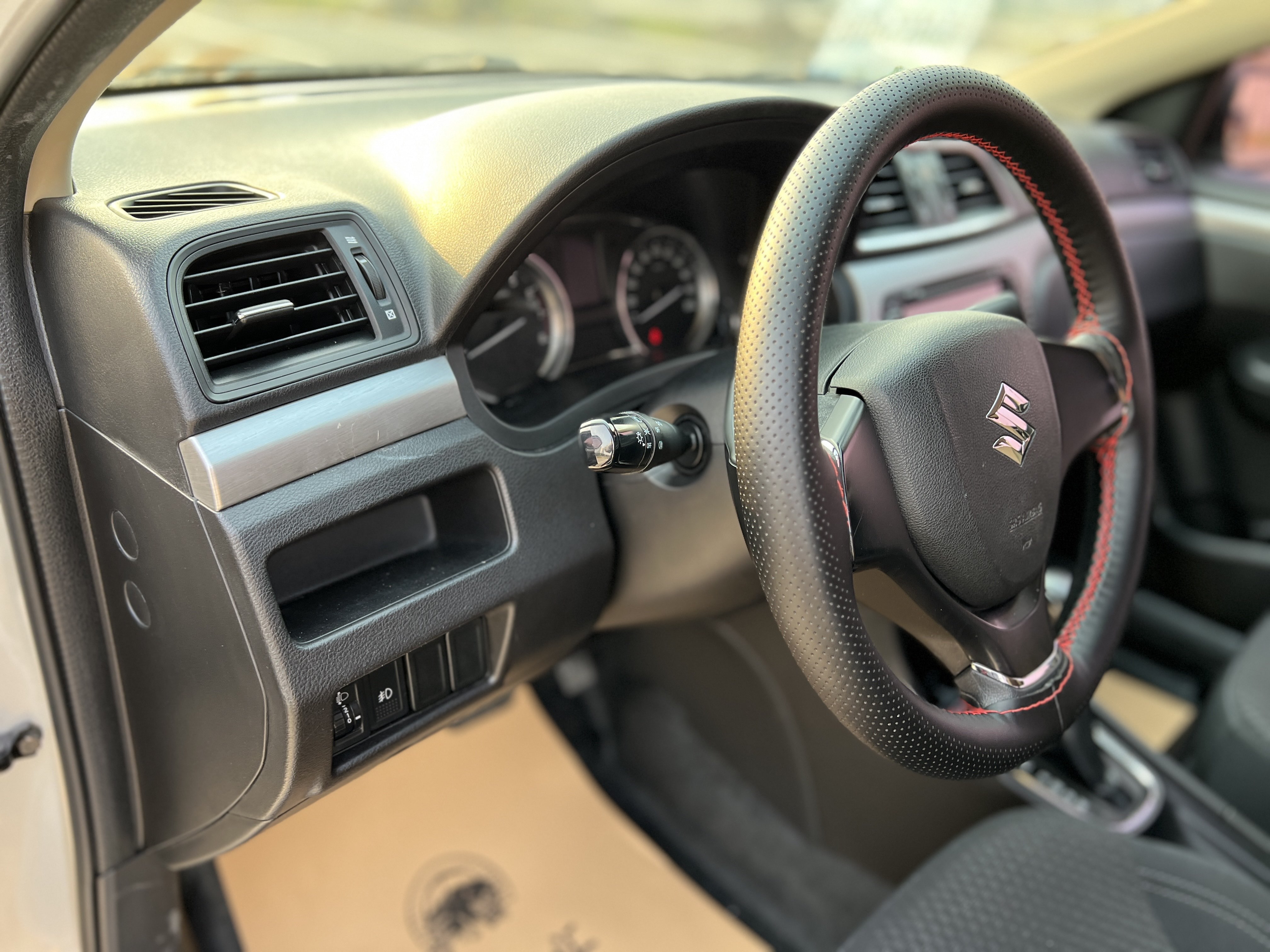 Suzuki Ciaz 2016 изображение автомобиля #9