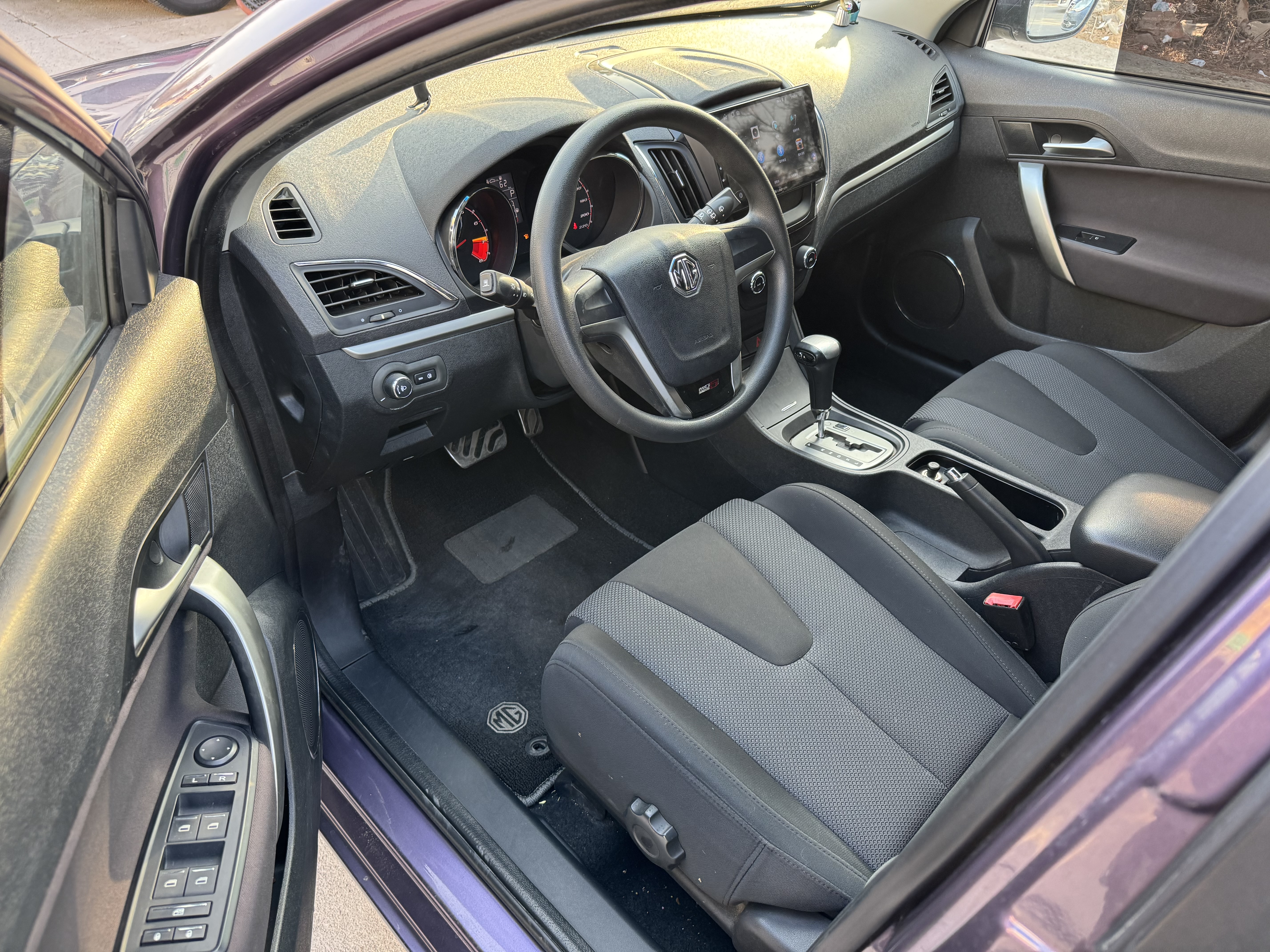 MG 5 2014 #9 MG 5 2014 car image #9