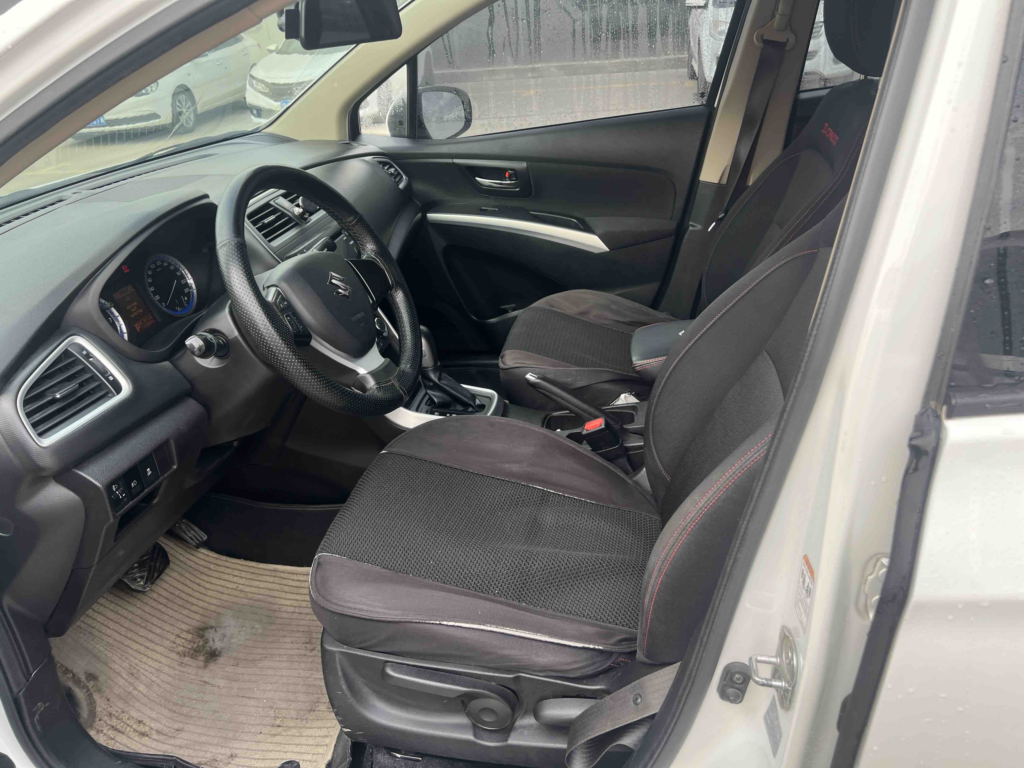 Suzuki S-Cross 2014 صورة سيارة #9