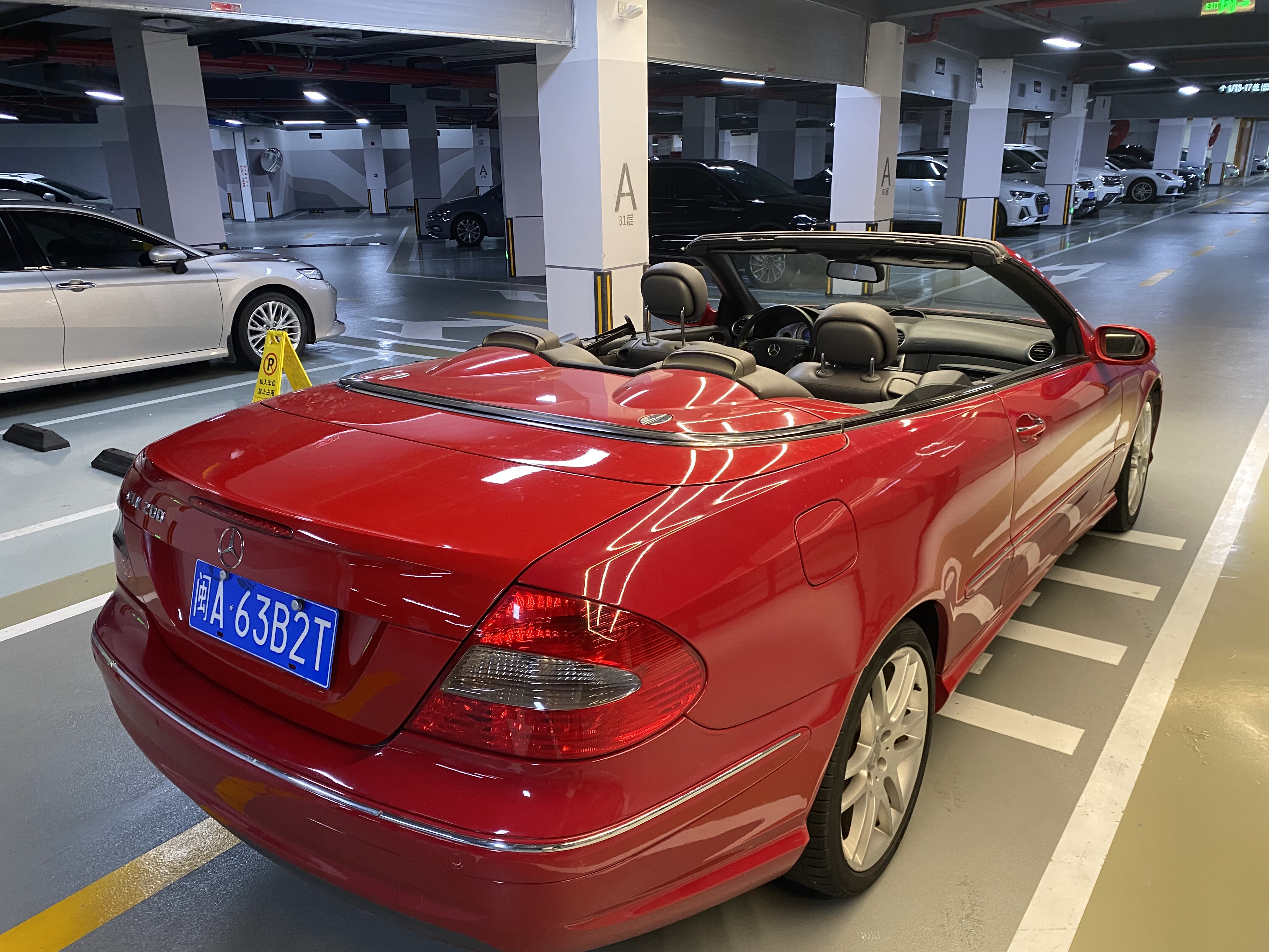 Mercedes-Benz CLK Class 2009 immagine di auto #9