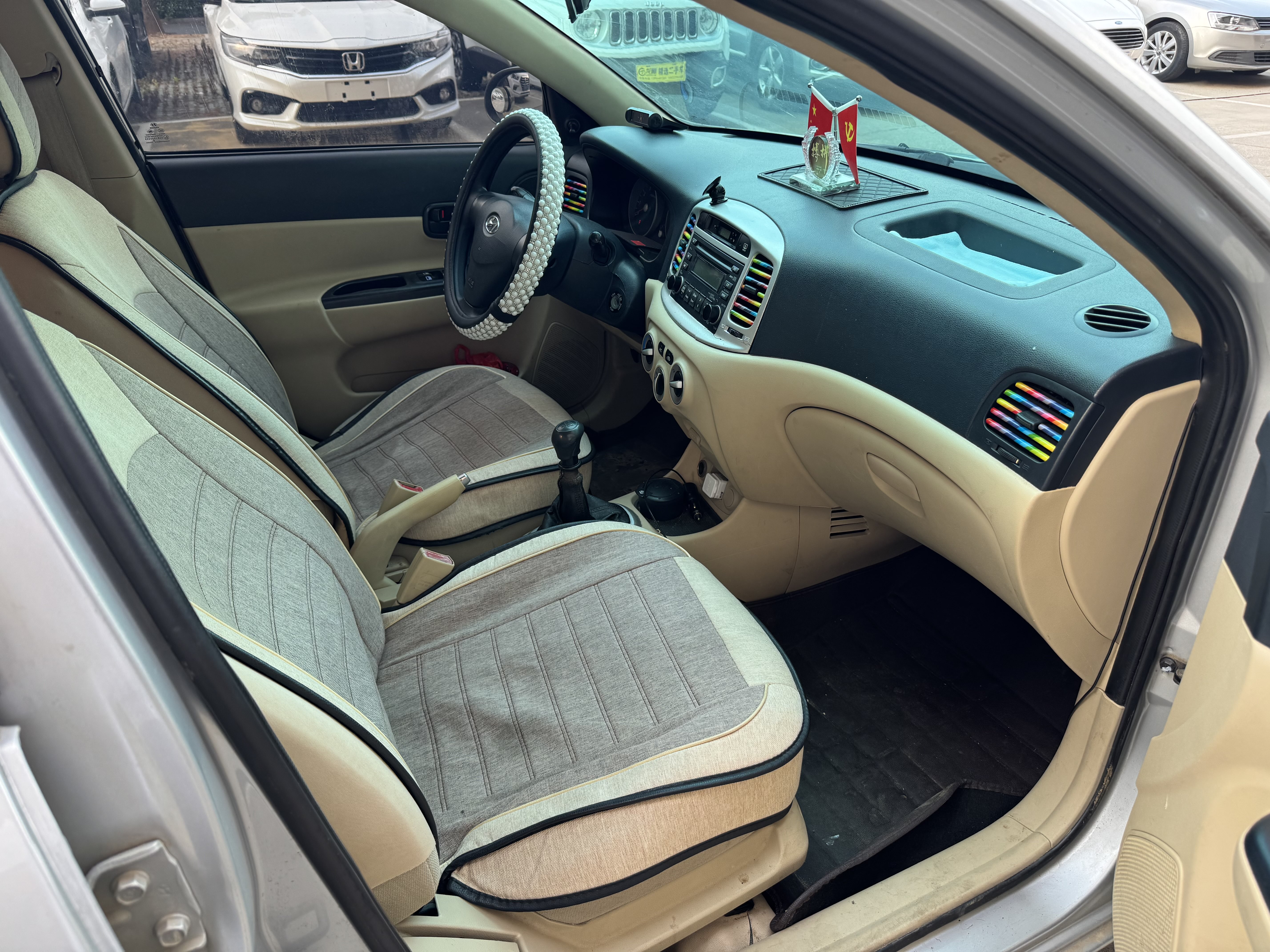 Hyundai Accent 2010 #9 Hyundai Accent 2010 car image #9