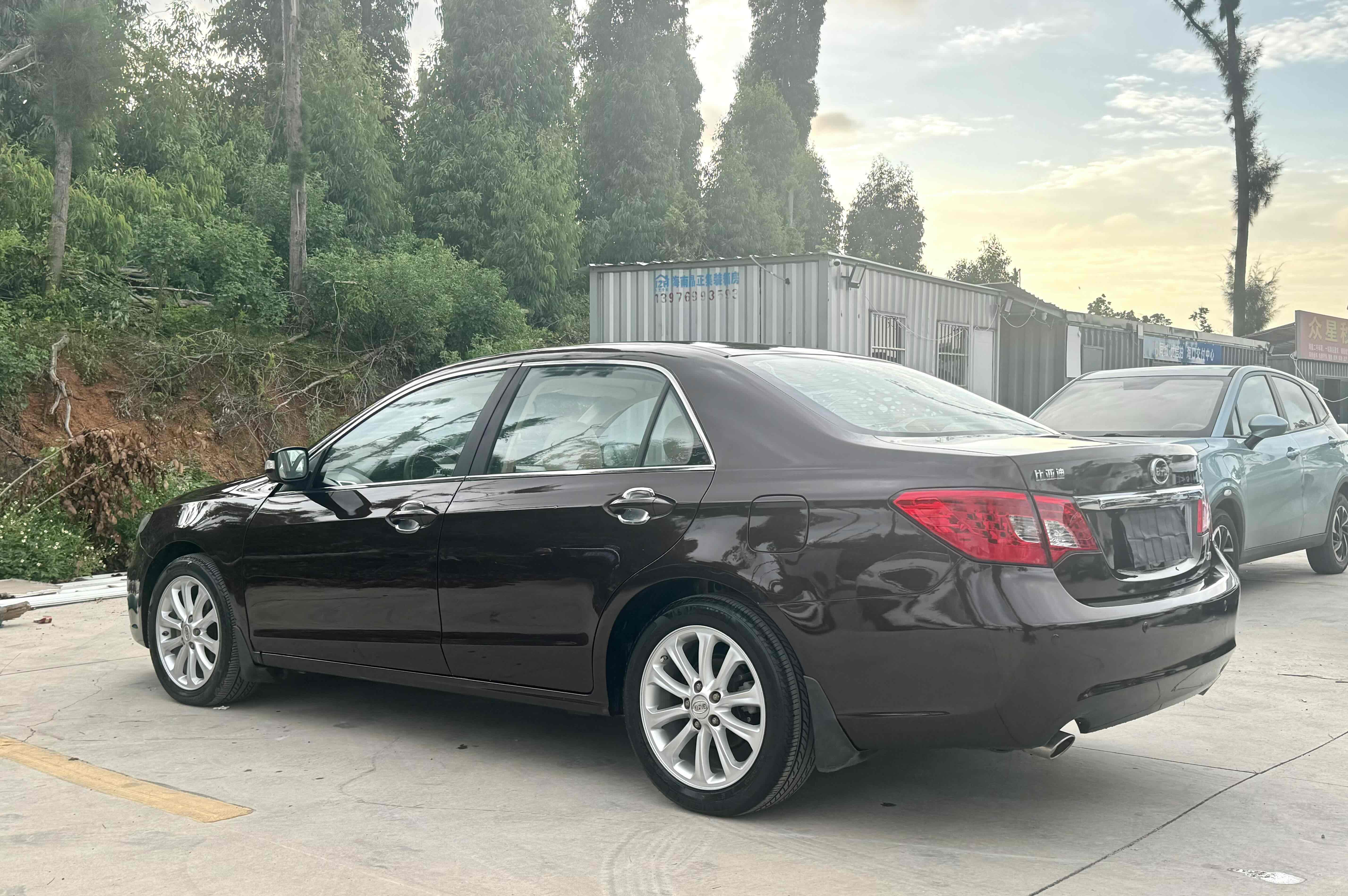 BYD SiRui 2014 #9 BYD SiRui 2014 car image #9