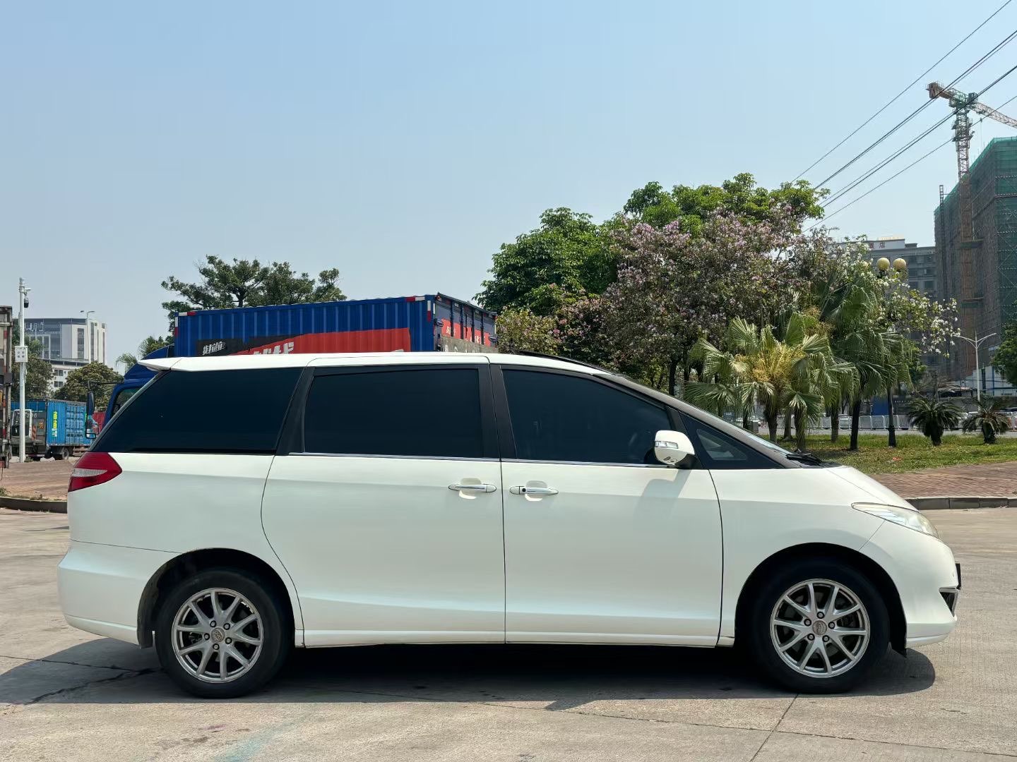 BYD M6 2015 #9 BYD M6 2015 car image #9