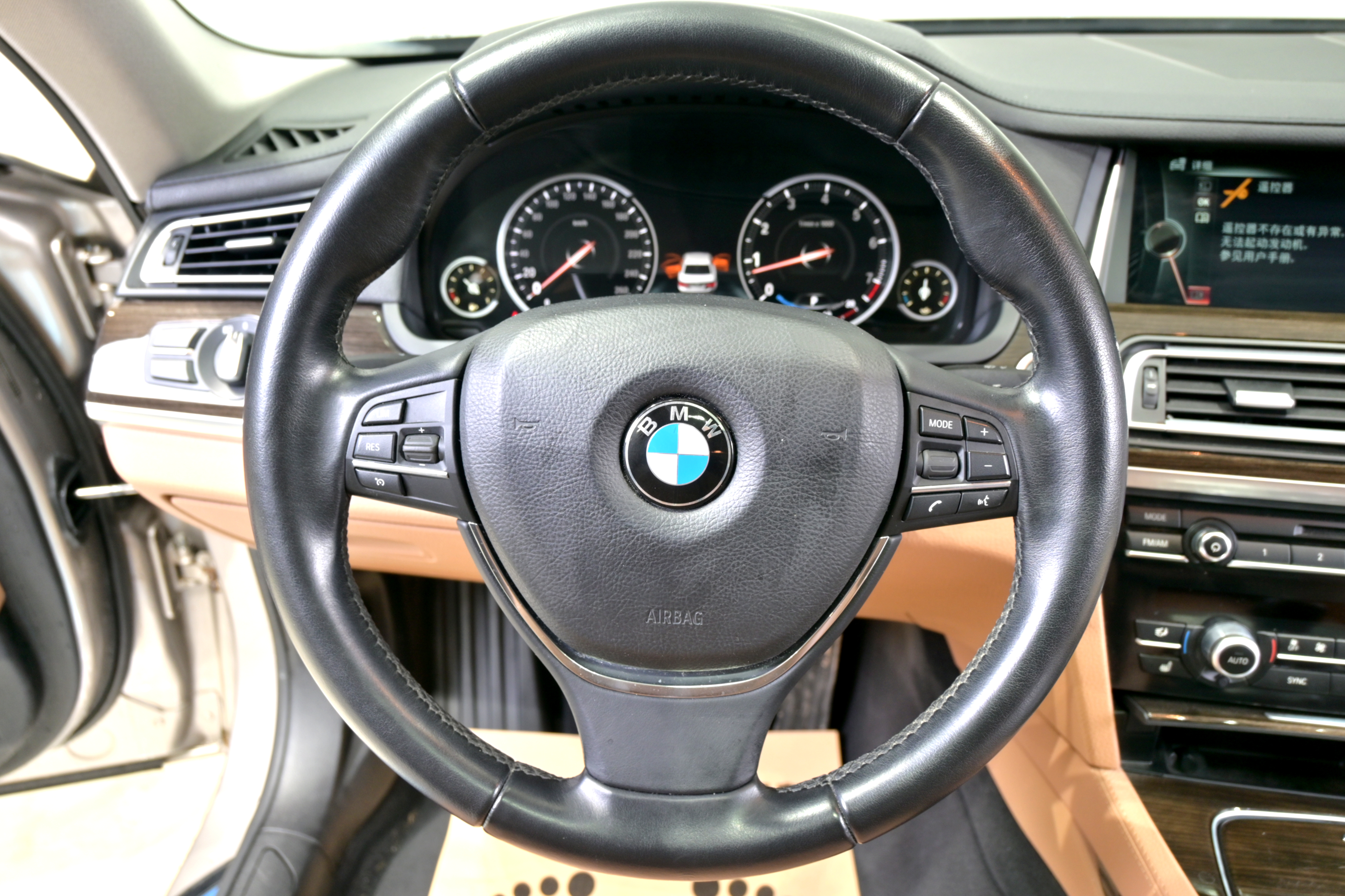 BMW 7 Series 2014 #9 BMW 7 Series 2014 car image #9