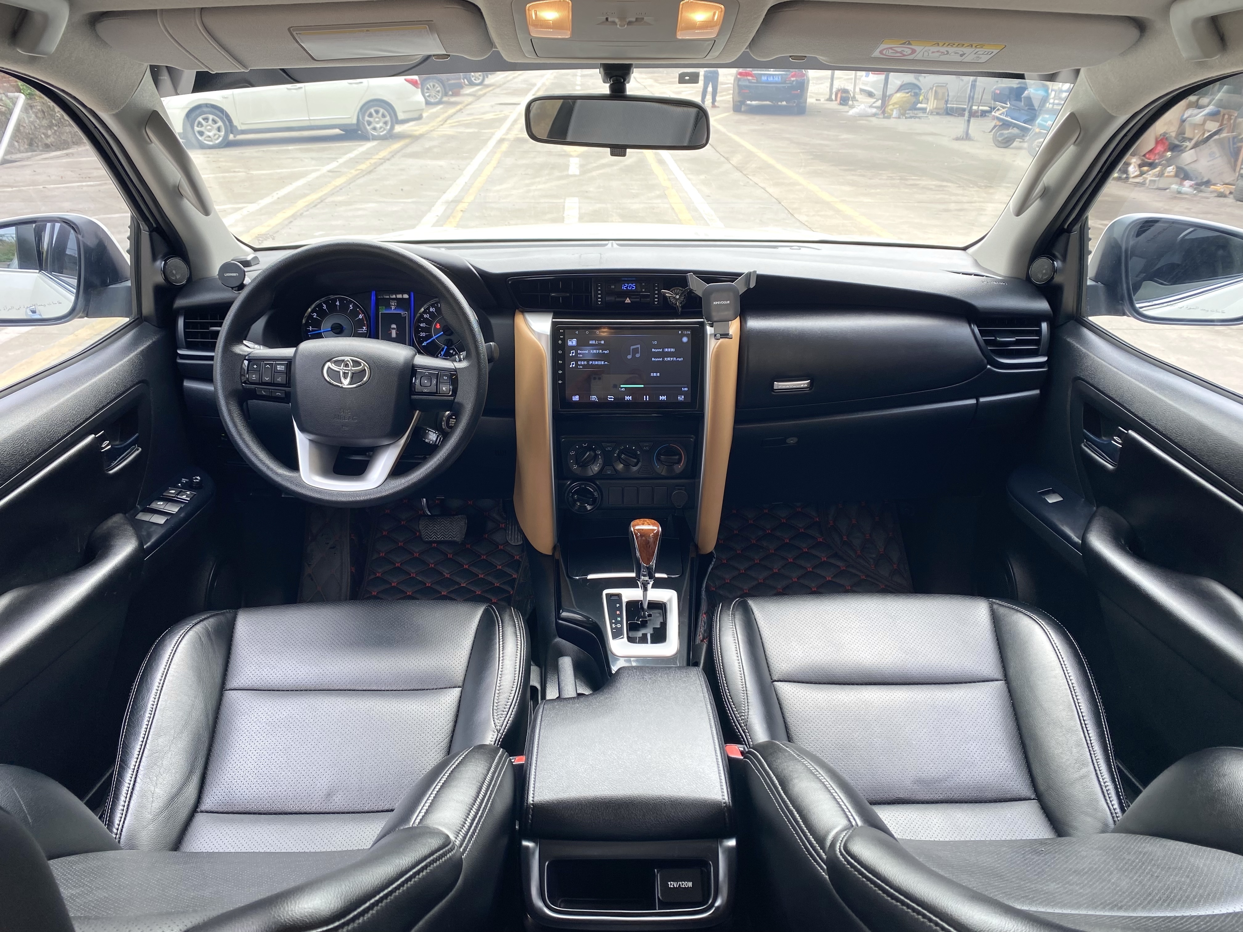 Toyota 2019 car image #9