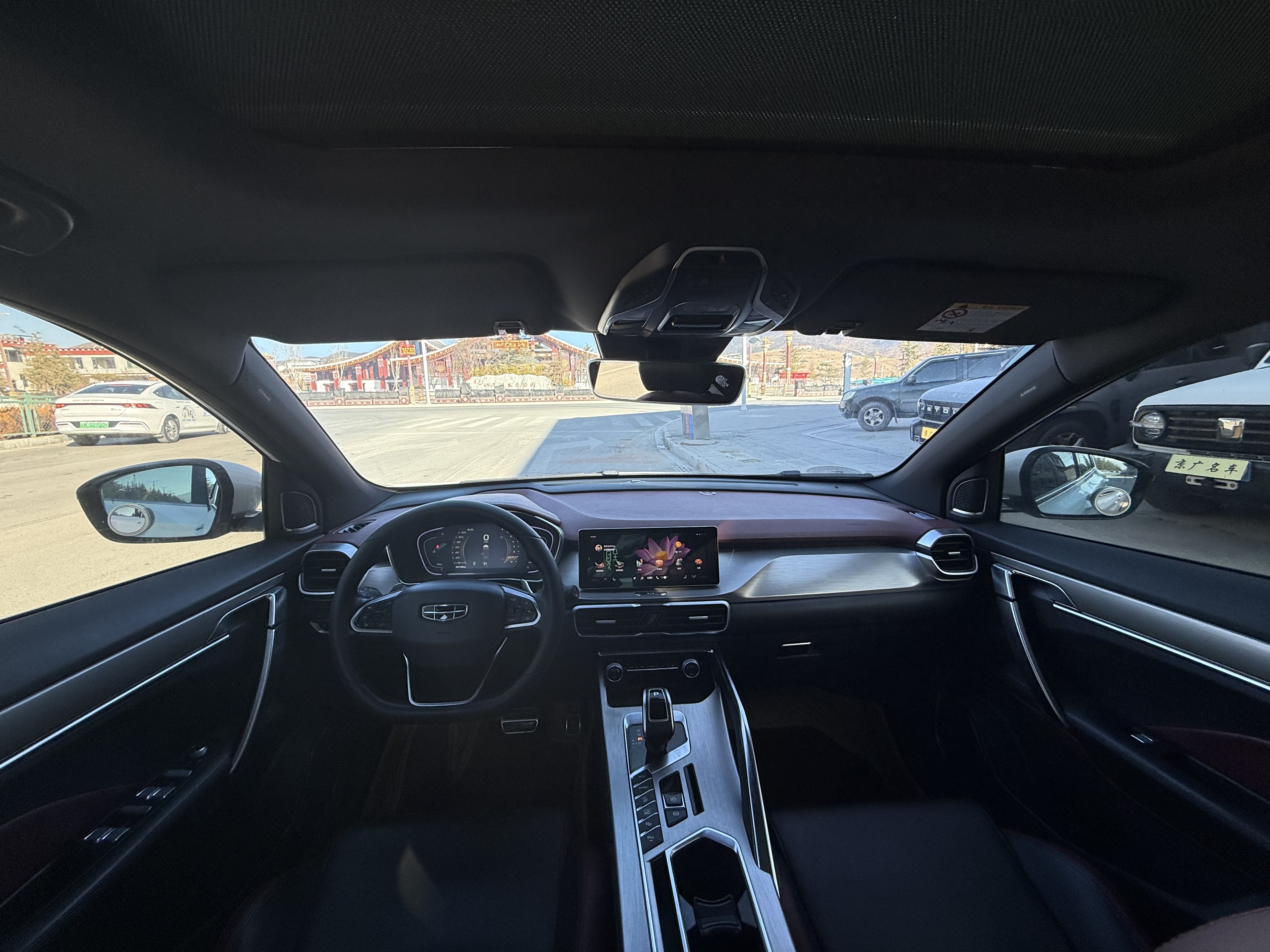 GEELY Coolray 2019 #9 GEELY Coolray 2019 car image #9