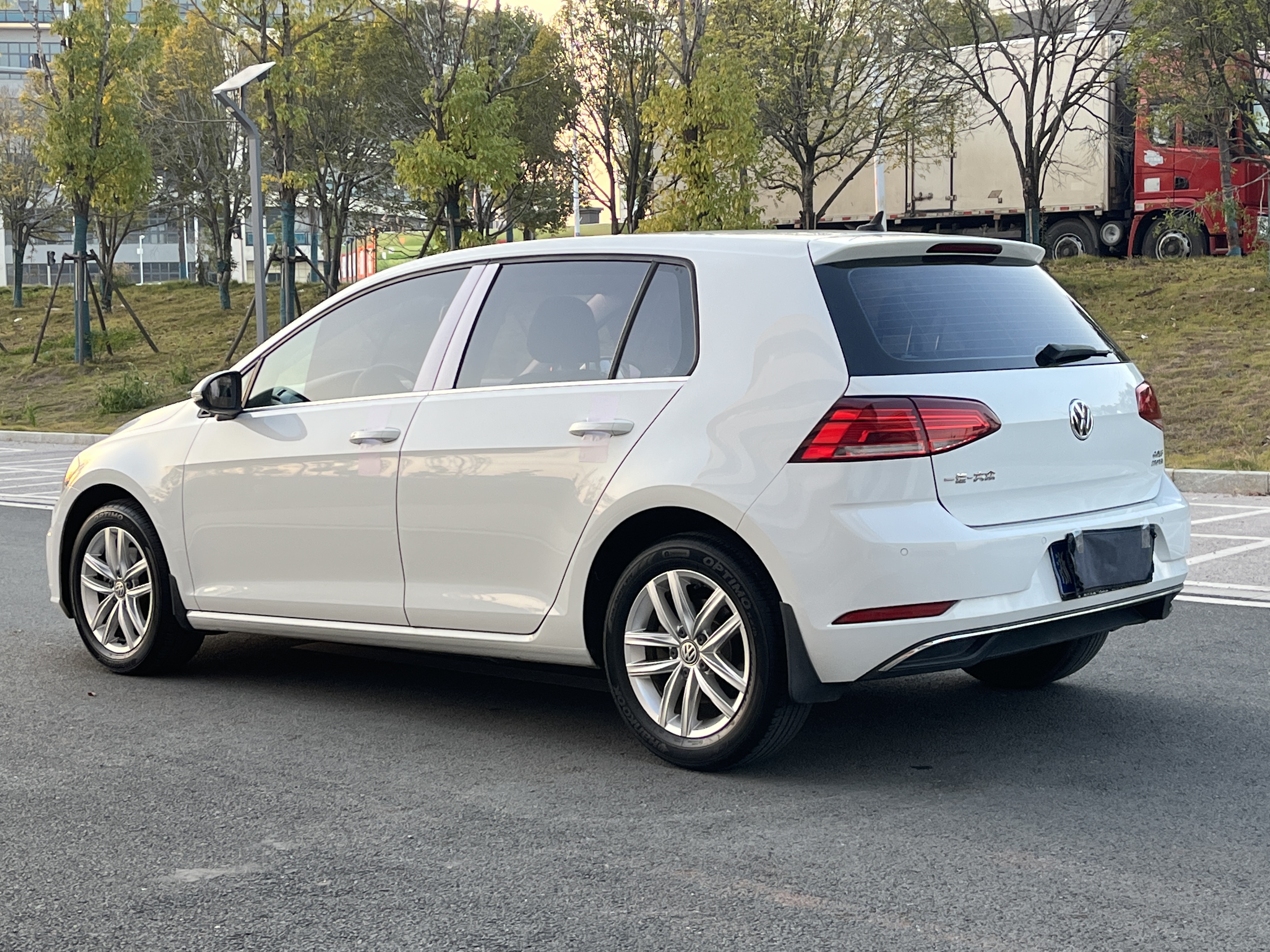 Volkswagen Golf 2019 #9 Volkswagen Golf 2019 car image #9