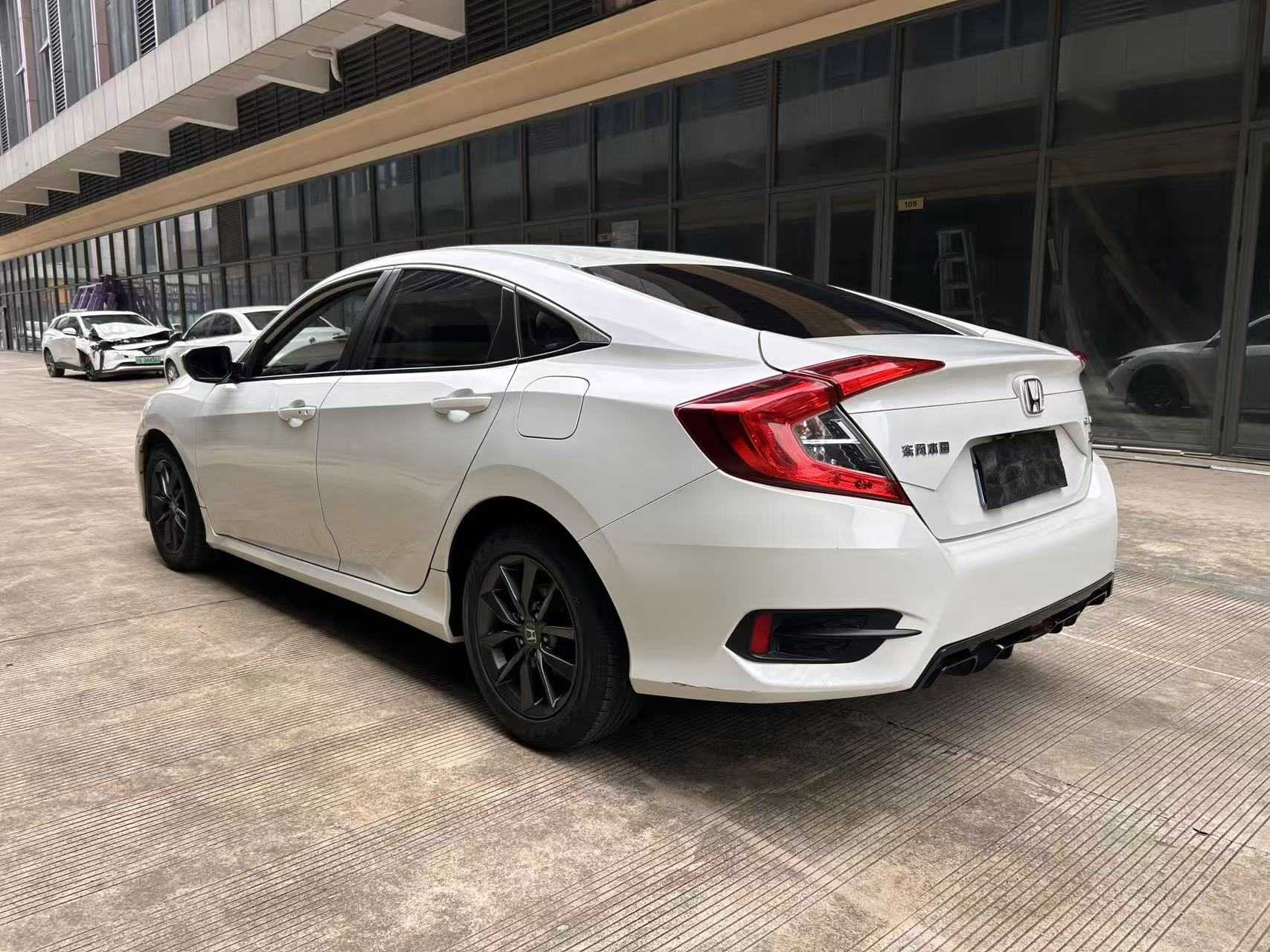 Honda Civic 2019 #9 Honda Civic 2019 car image #9