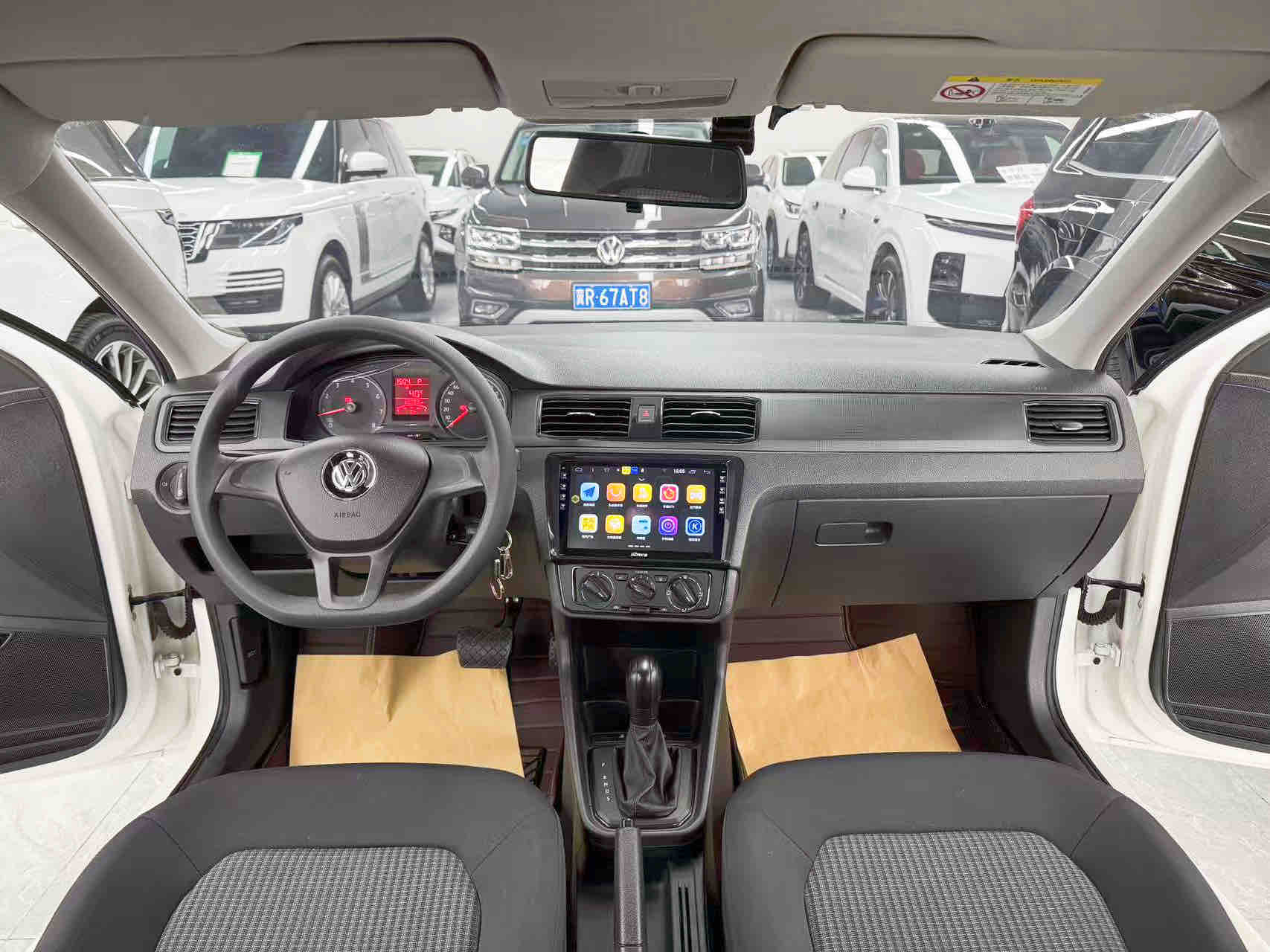 Santana 2019 car image #9