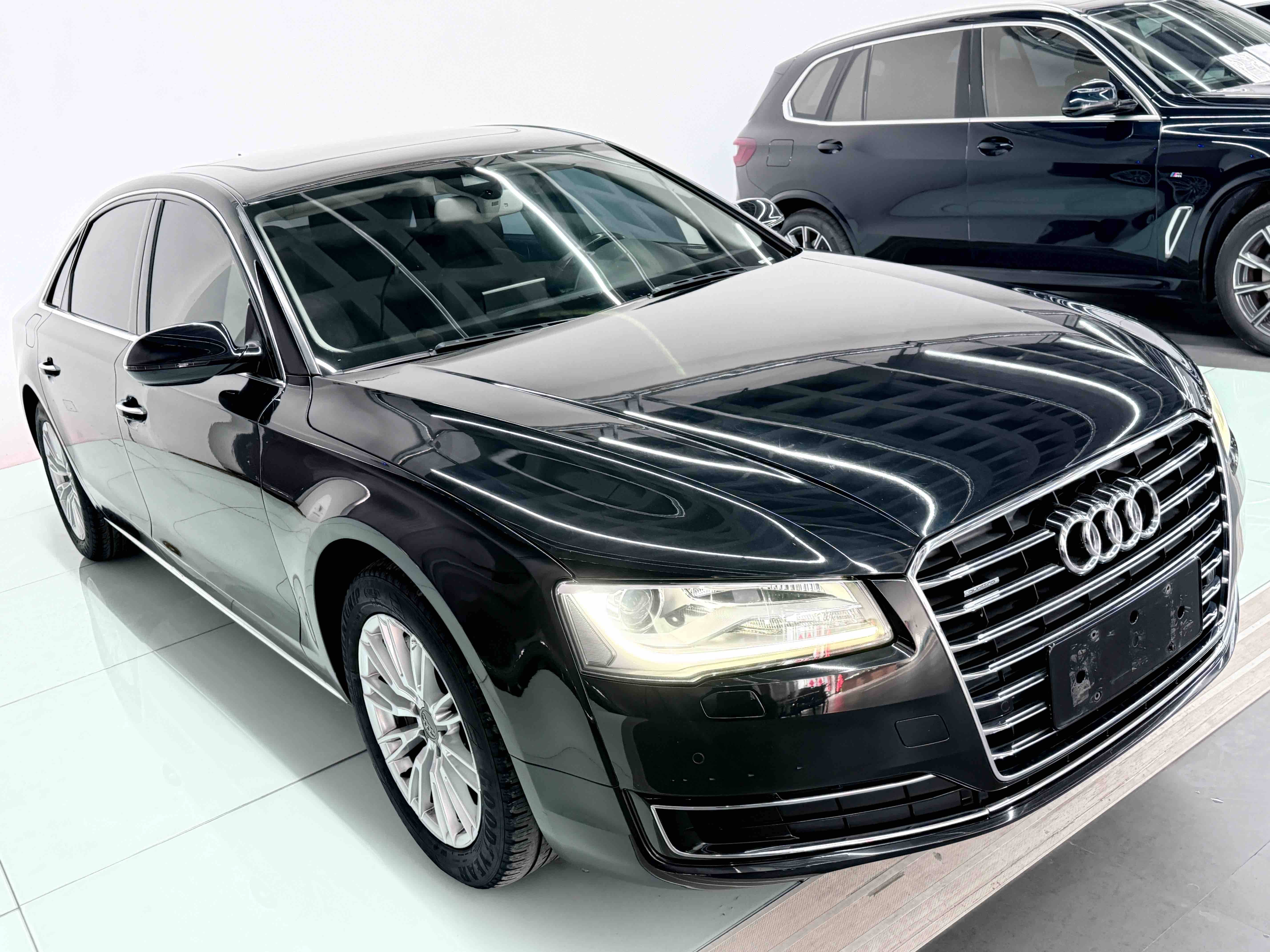 Audi A8 2015 car image #9