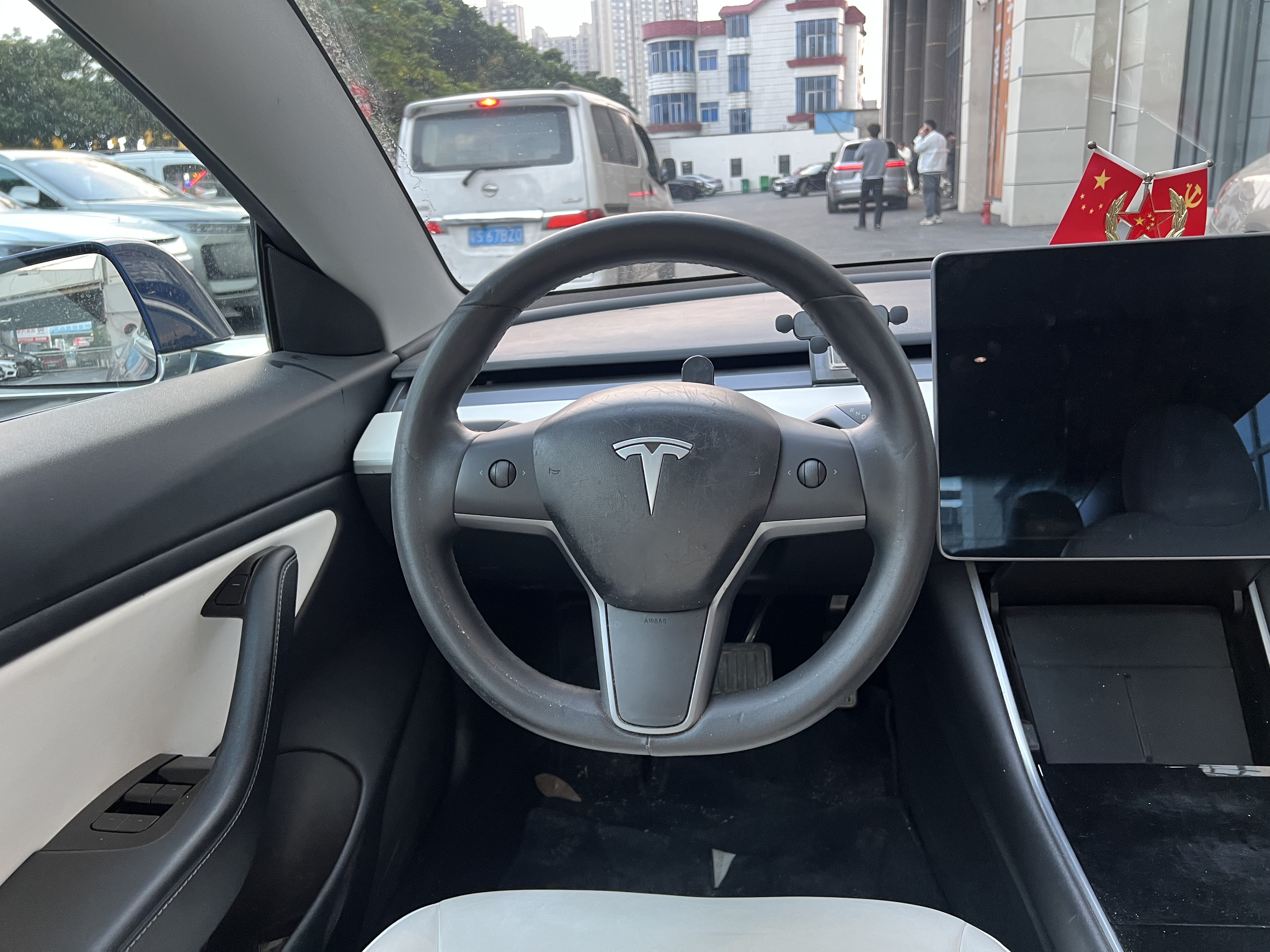 Tesla Model 3 2020 car image #9