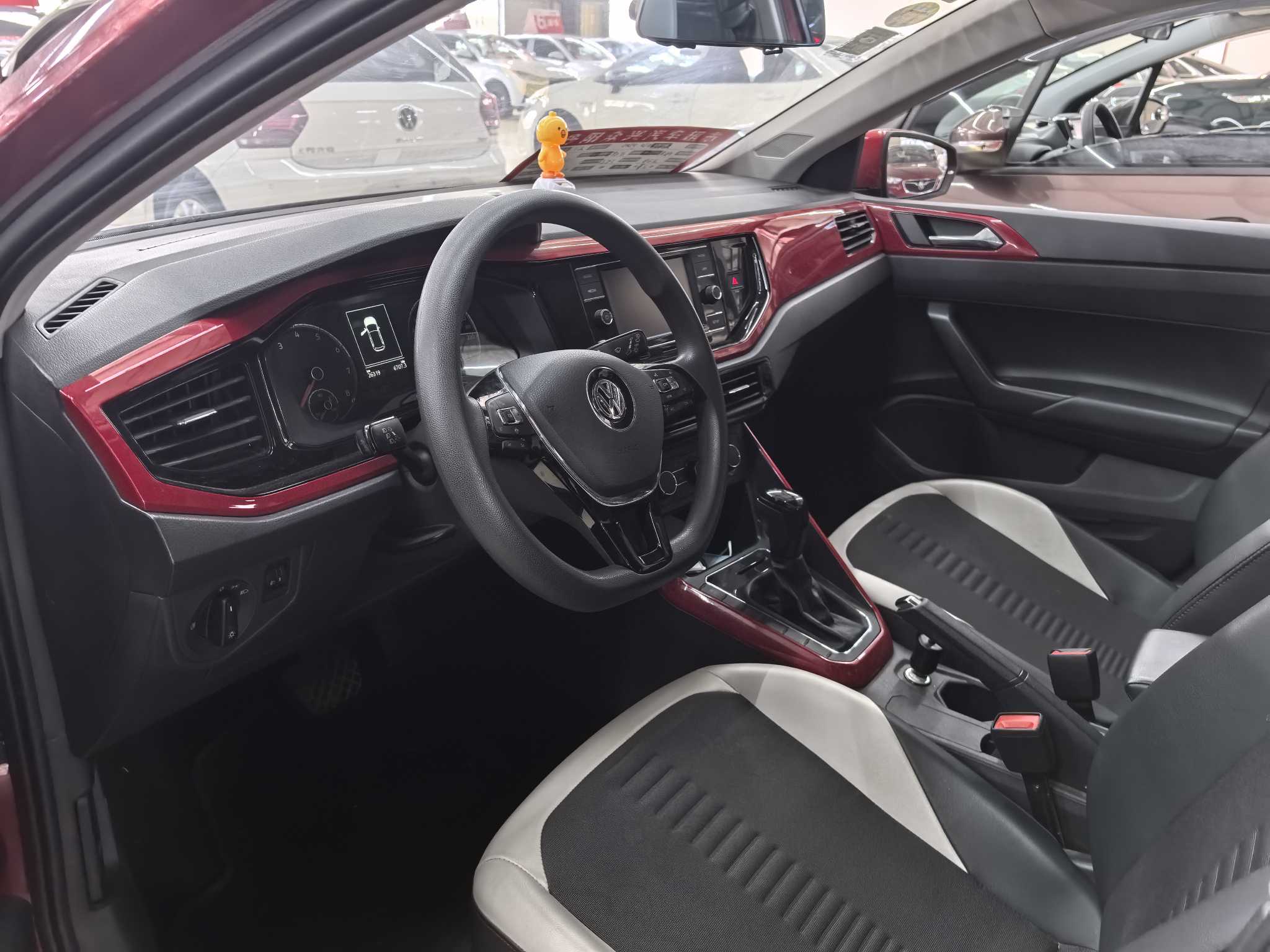 Polo 2021 car image #9