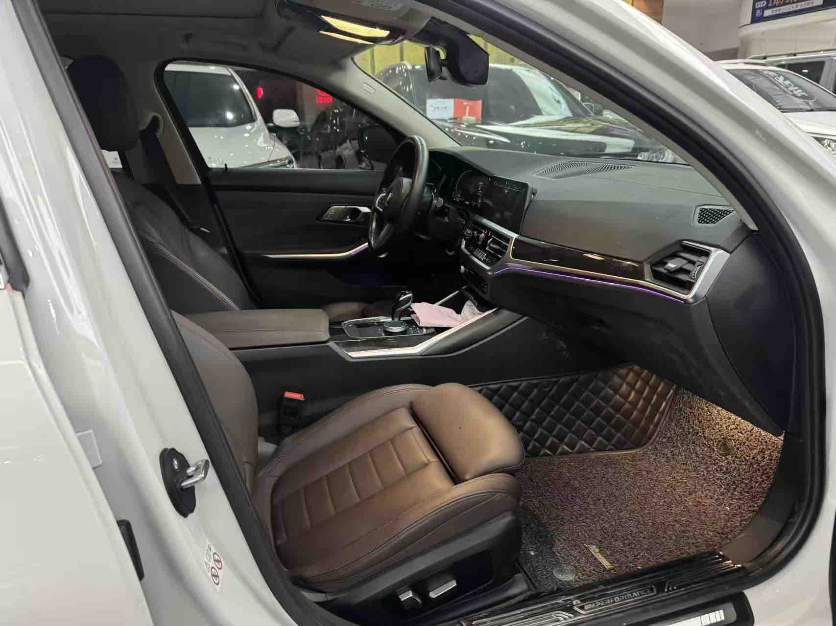 BMW 3 Series 2019 #9 BMW 3 Series 2019 car image #9