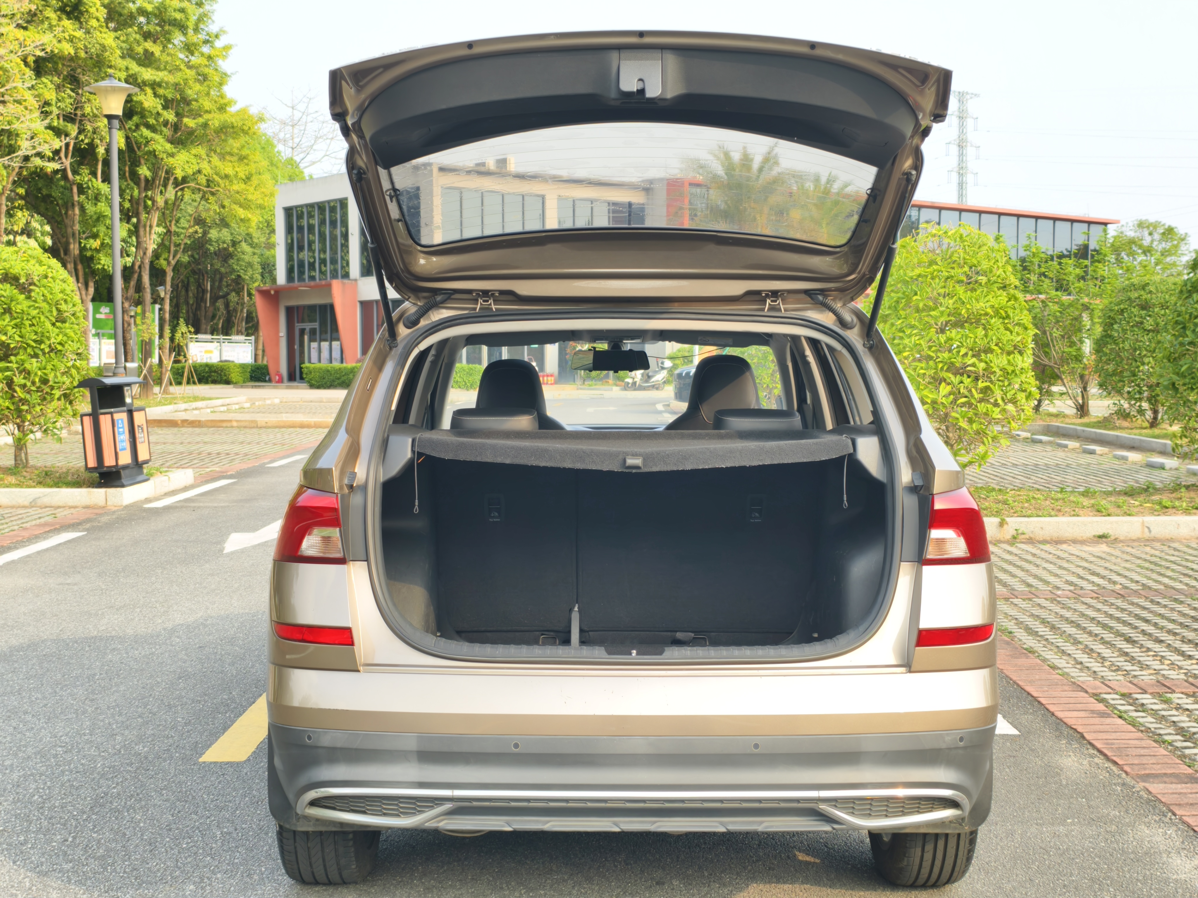 Skoda Kamiq 2020 imagem de carro #9