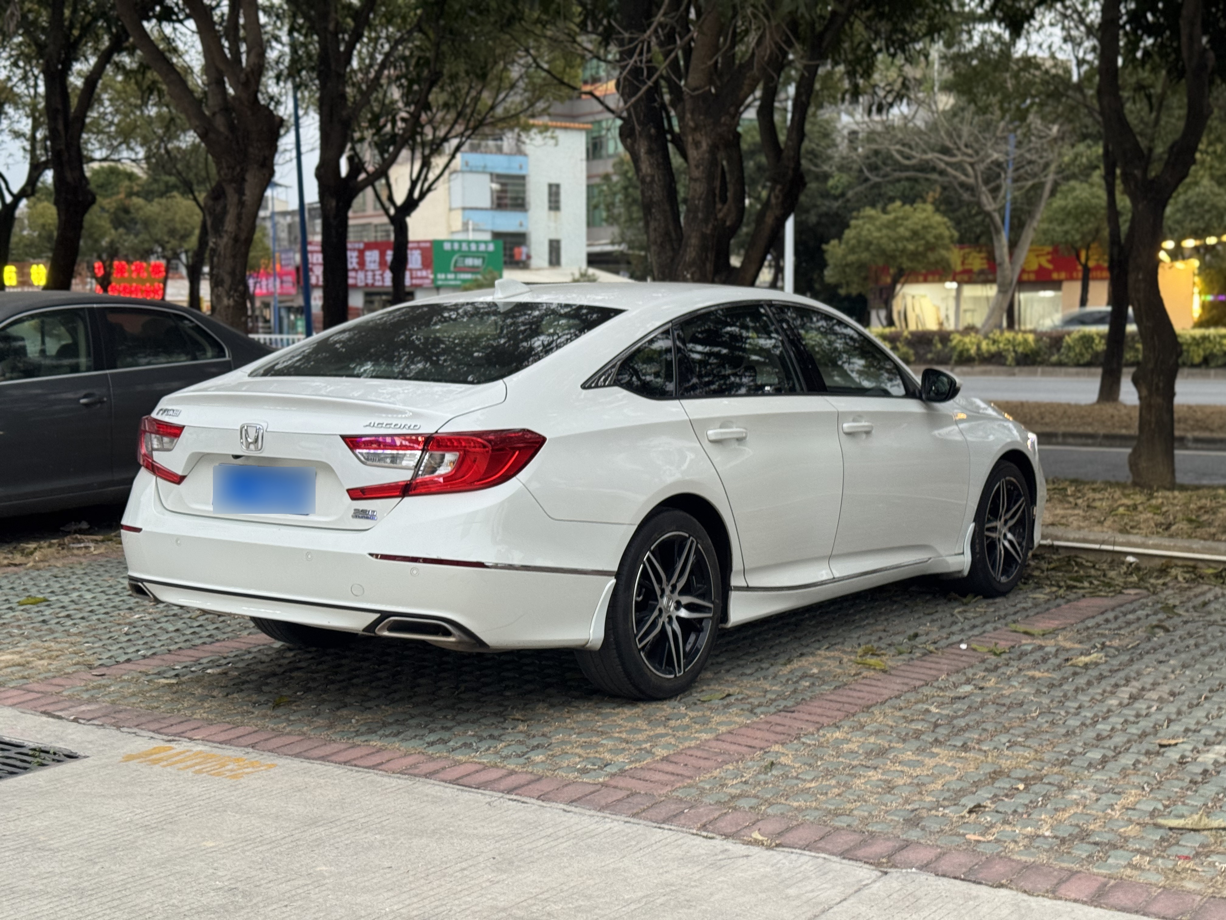 Honda Accord 2019 صورة سيارة #9