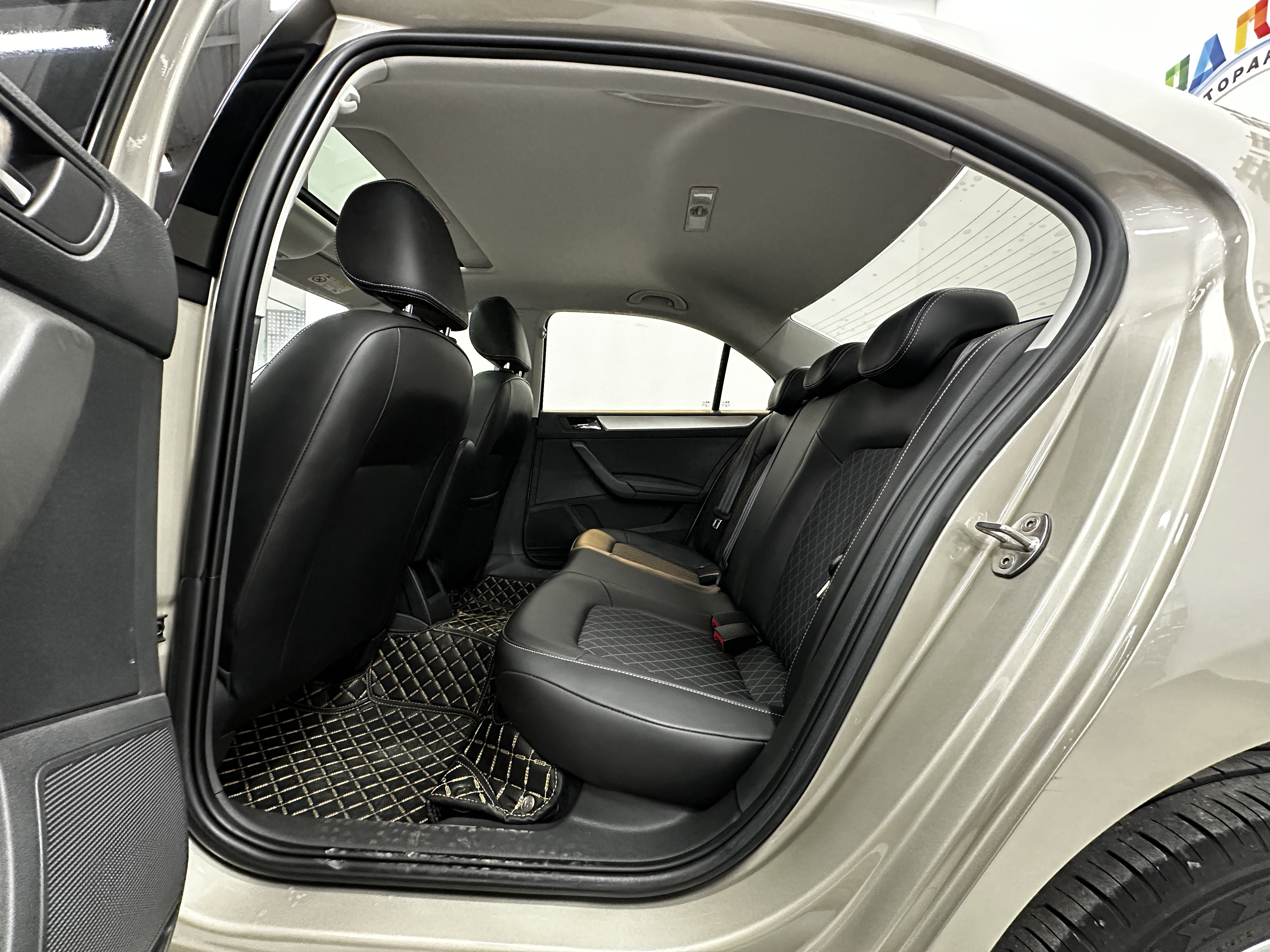 Skoda Rapid 2019 #9 Skoda Rapid 2019 car image #9