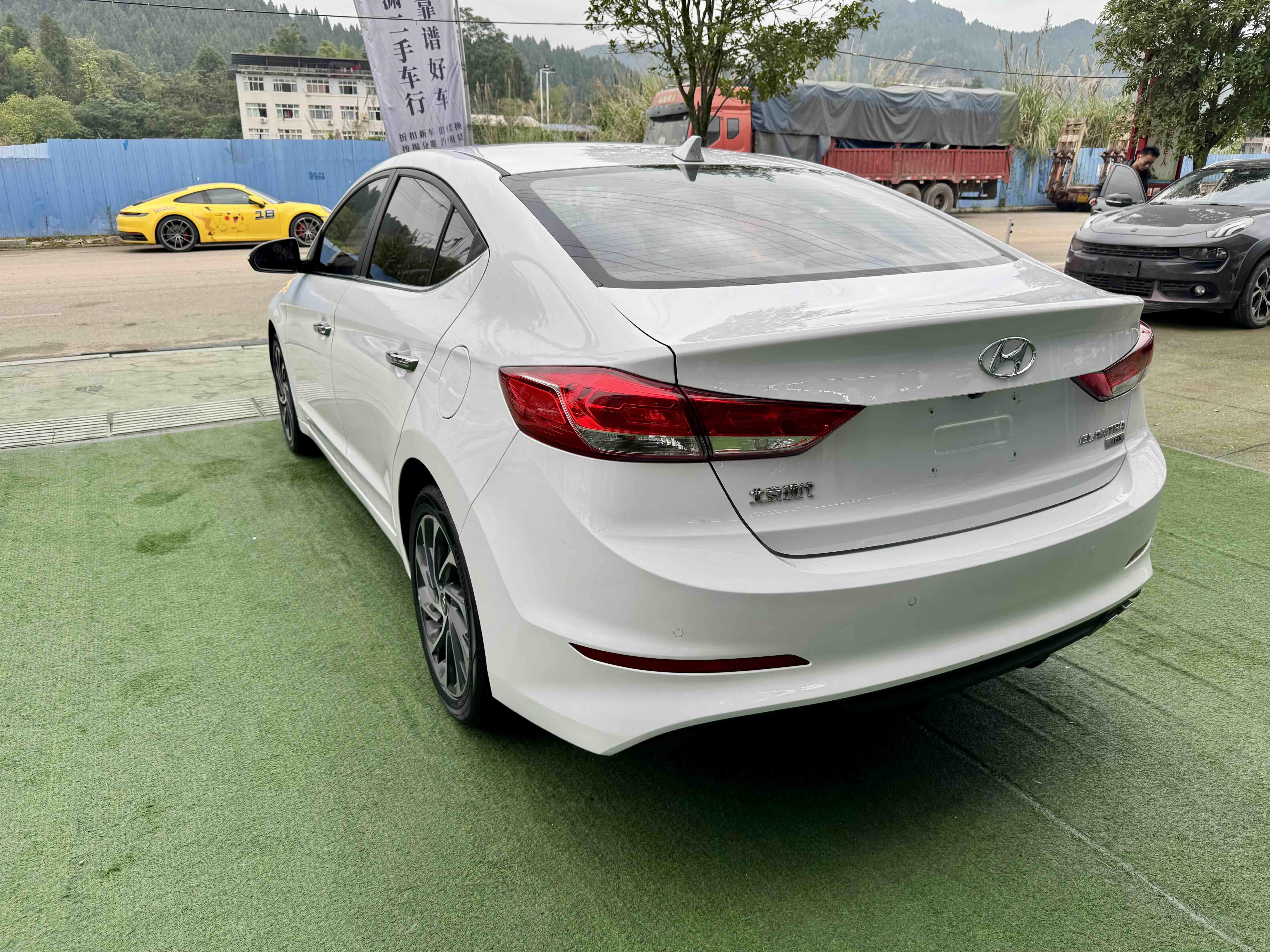 Hyundai Elantra AD 2019 car image #9
