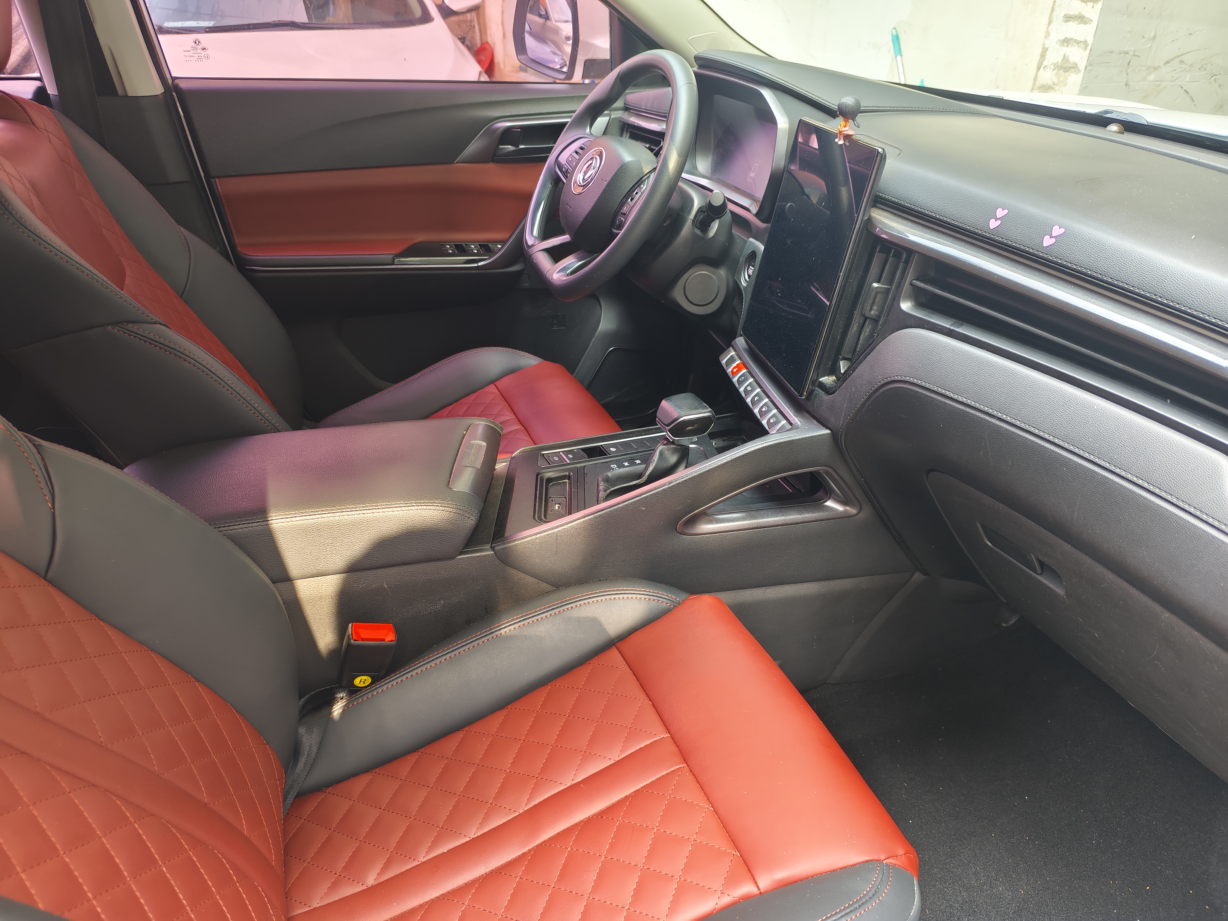 Forthing T5 L 2020 #9 Forthing T5 L 2020 car image #9