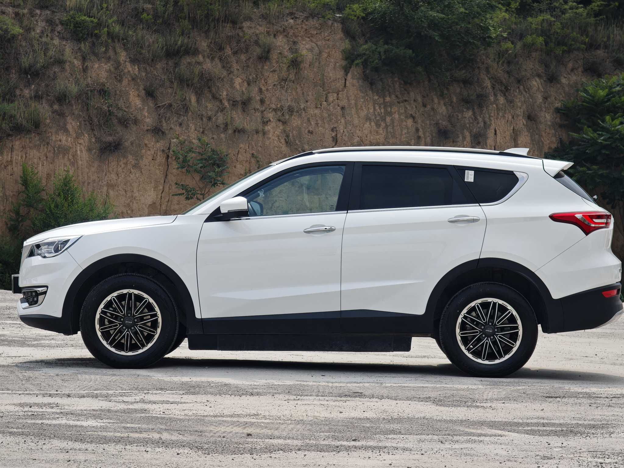 Jetour X70S EV 2023 car image #9