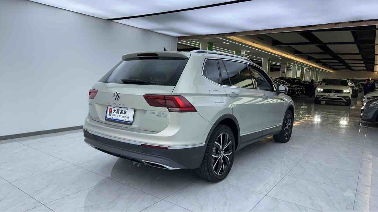 Volkswagen Tiguan L 2019 #9 Volkswagen Tiguan L 2019 car image #9