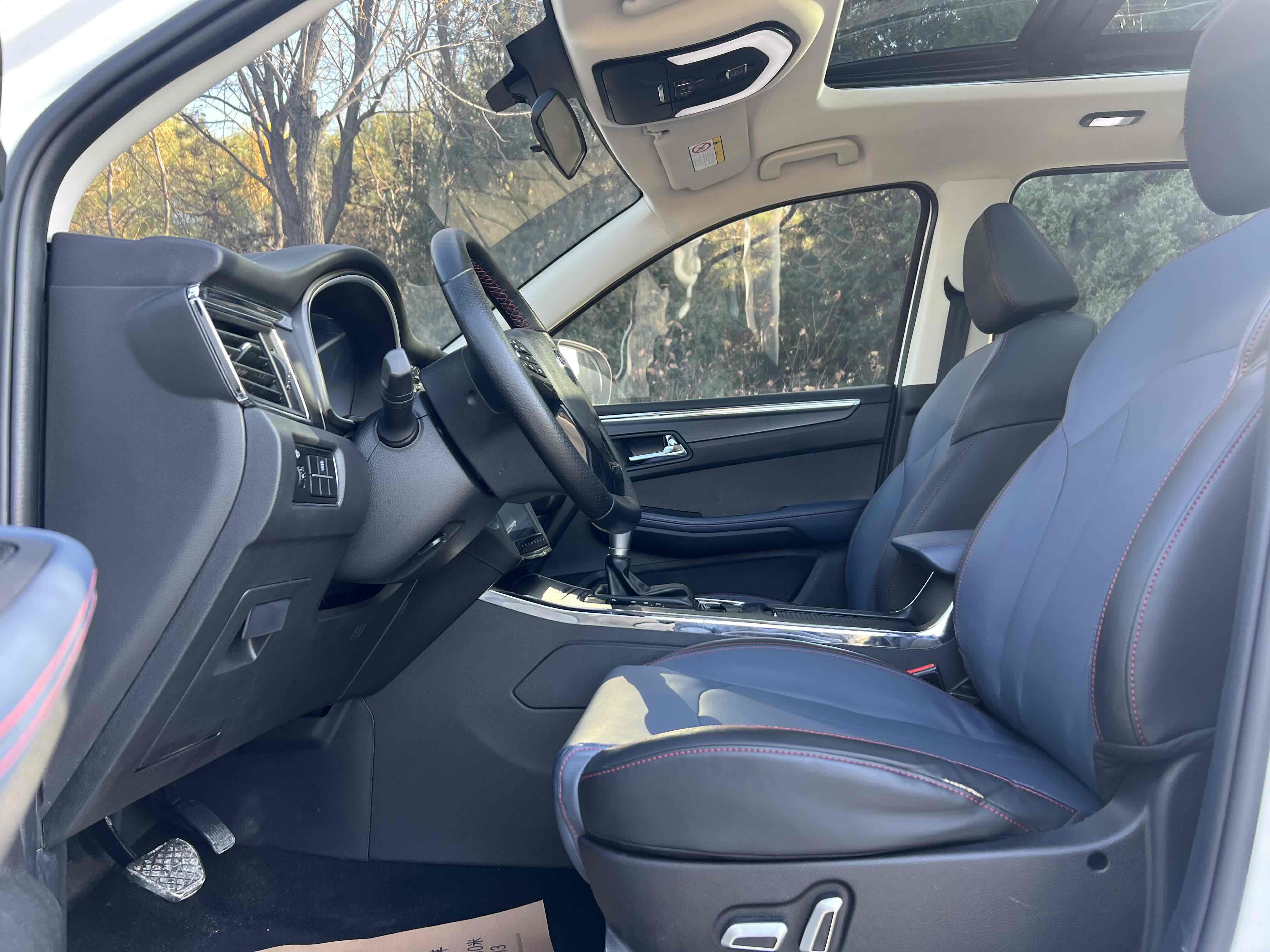 SWM G05 2020 car image #9