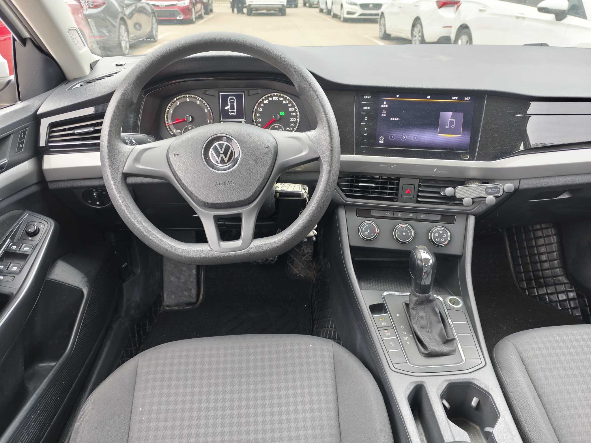 Volkswagen Bora 2020 car image #9