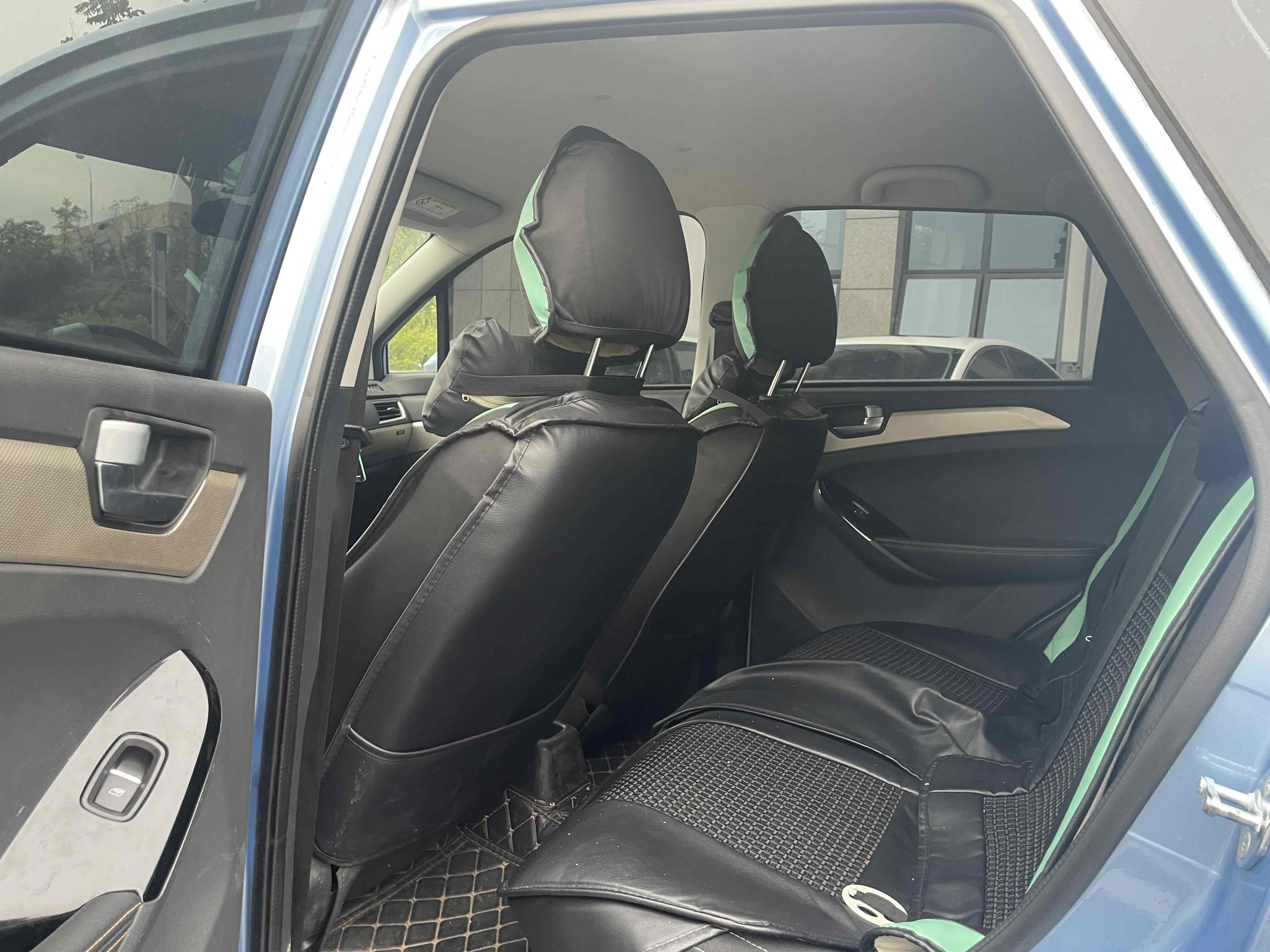 哪吒汽车 哪吒N01 2020 汽车图片 #9