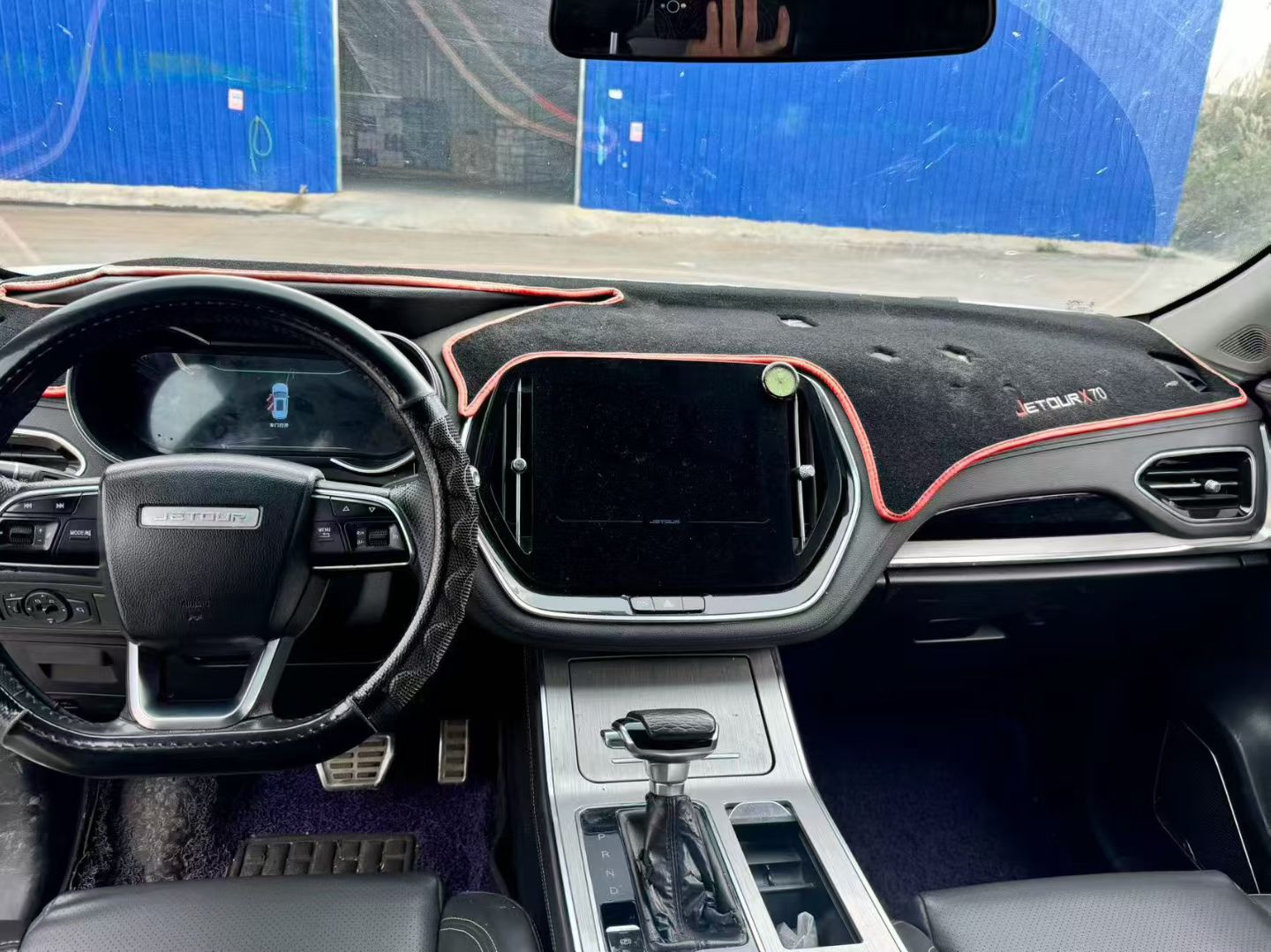 X70 2020 car image #9
