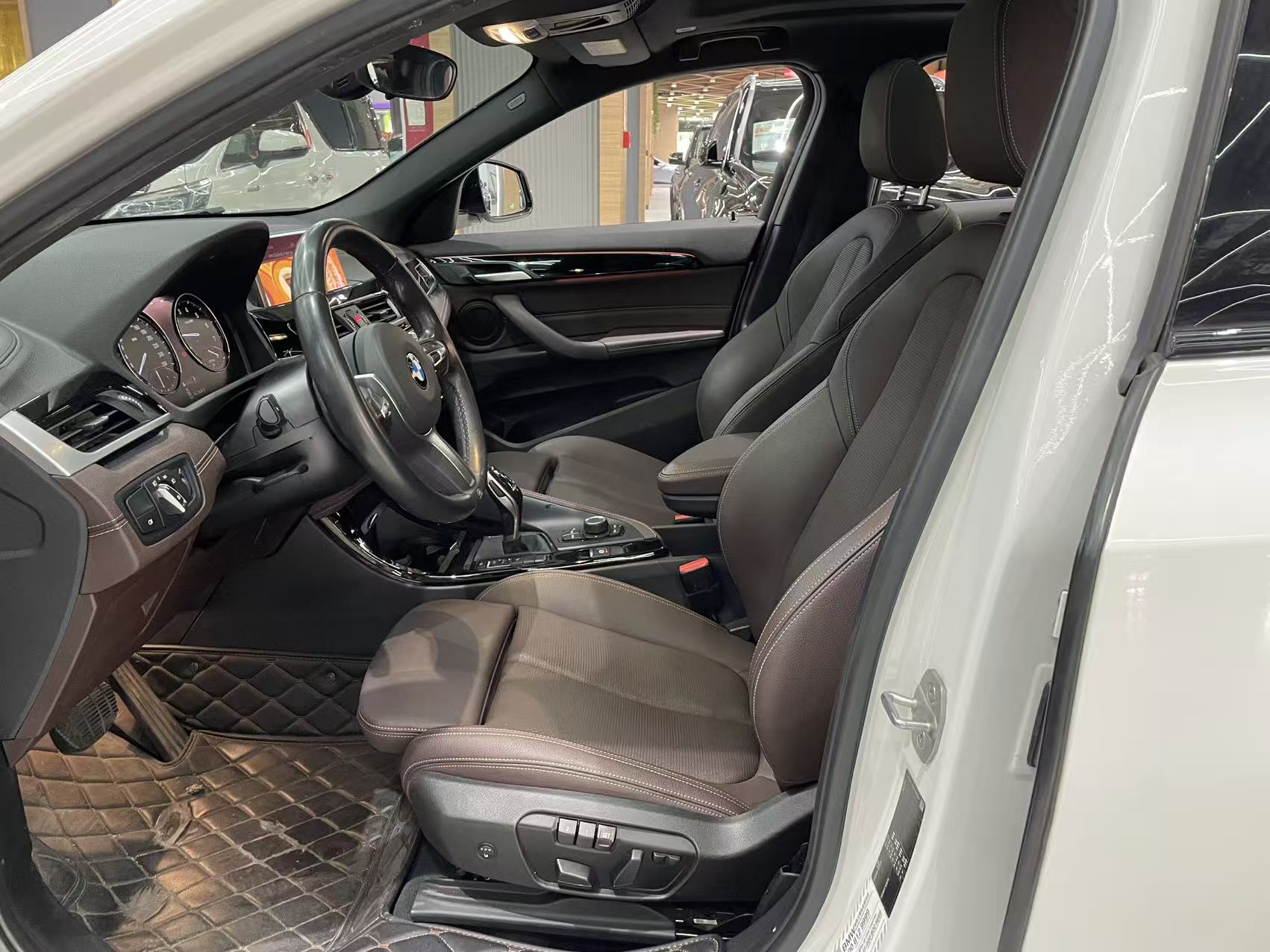 BMW X2 2020 car image #9